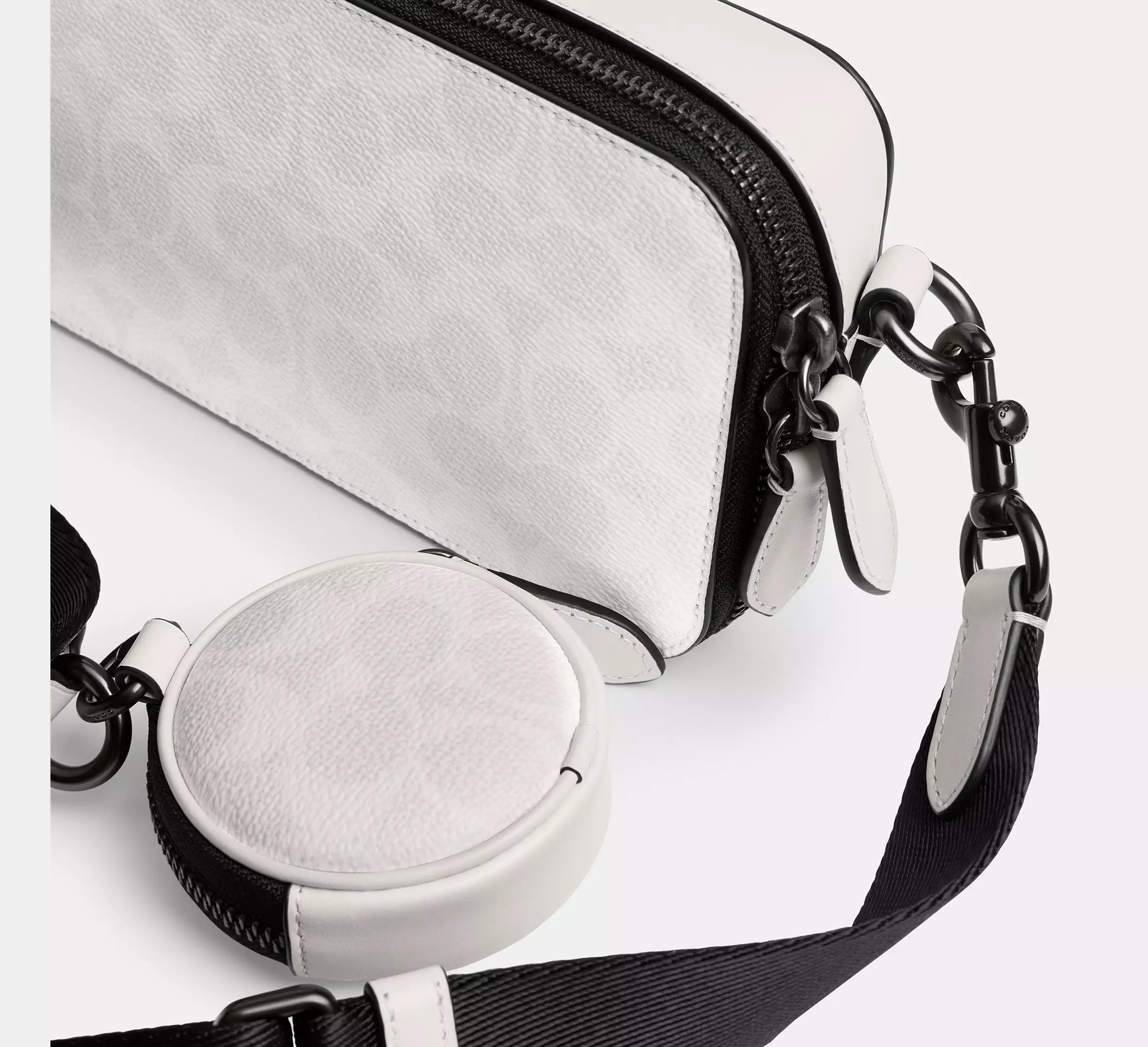 White/Black Signature