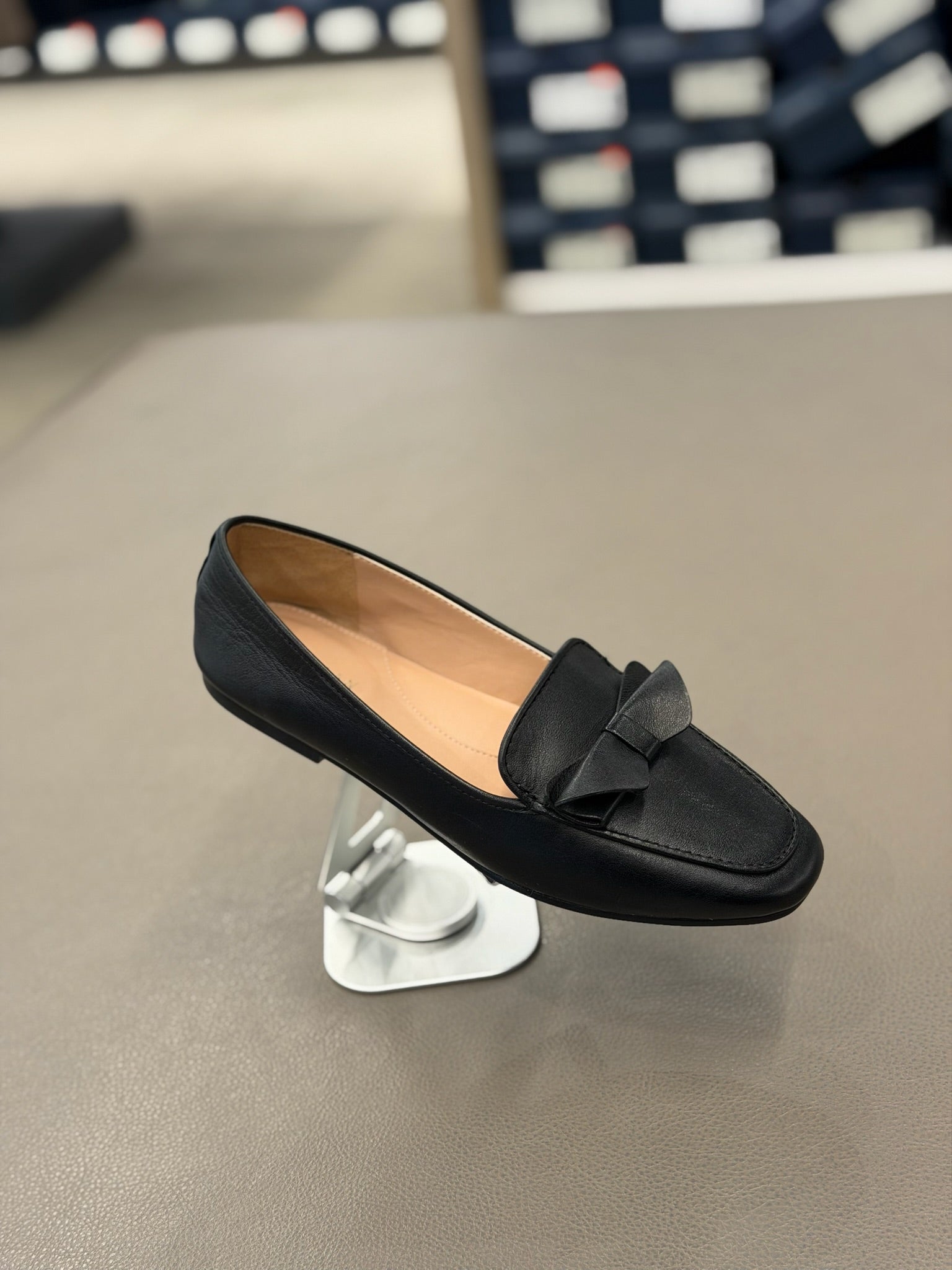 Women's Payson Colorblock Leather Bow Square Toe Loafers Black