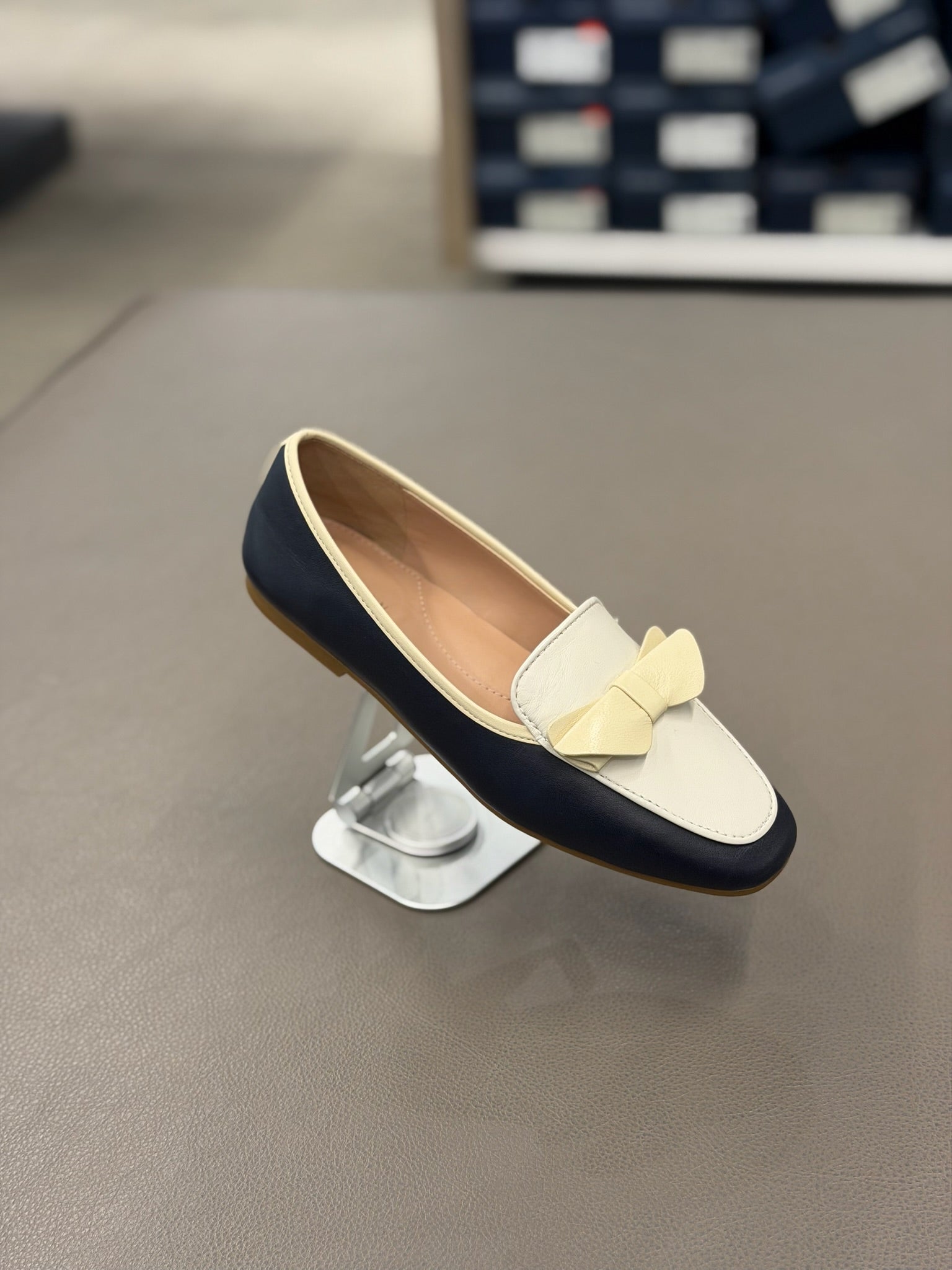 Women's Payson Colorblock Leather Bow Square Toe Loafers