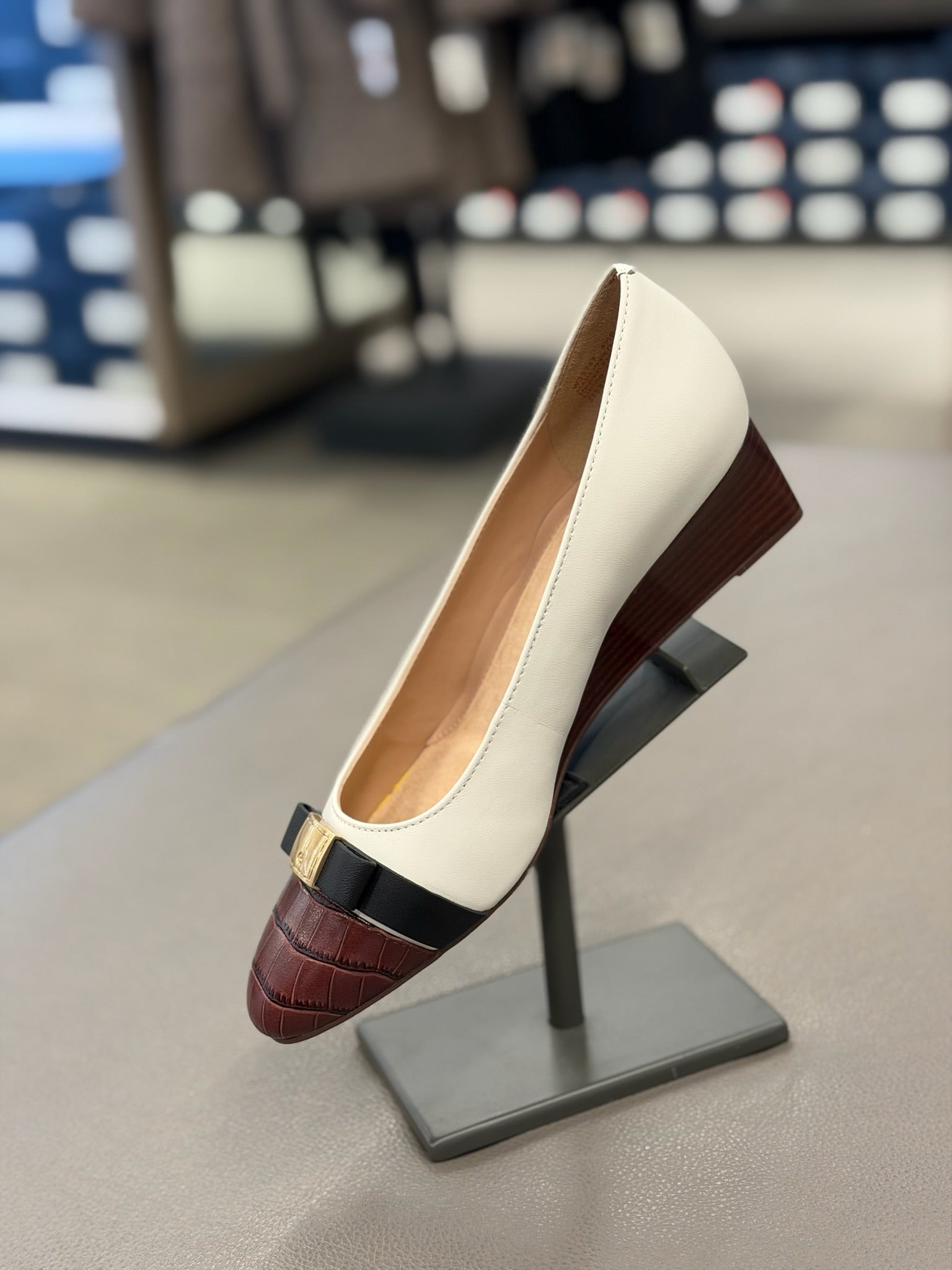 Women's Go-to Malta Bow