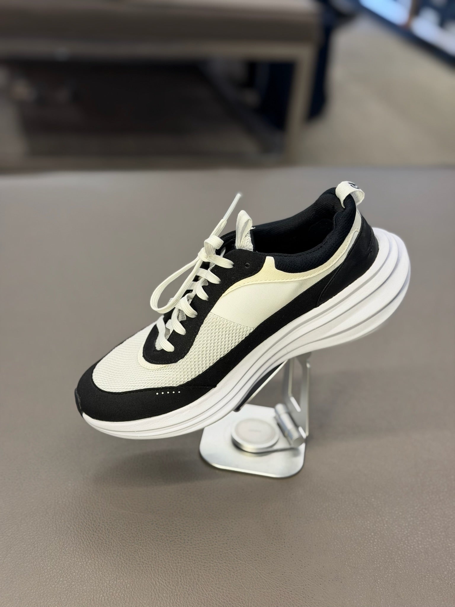 Women's Originalgrand Quadstreak Running Sneaker