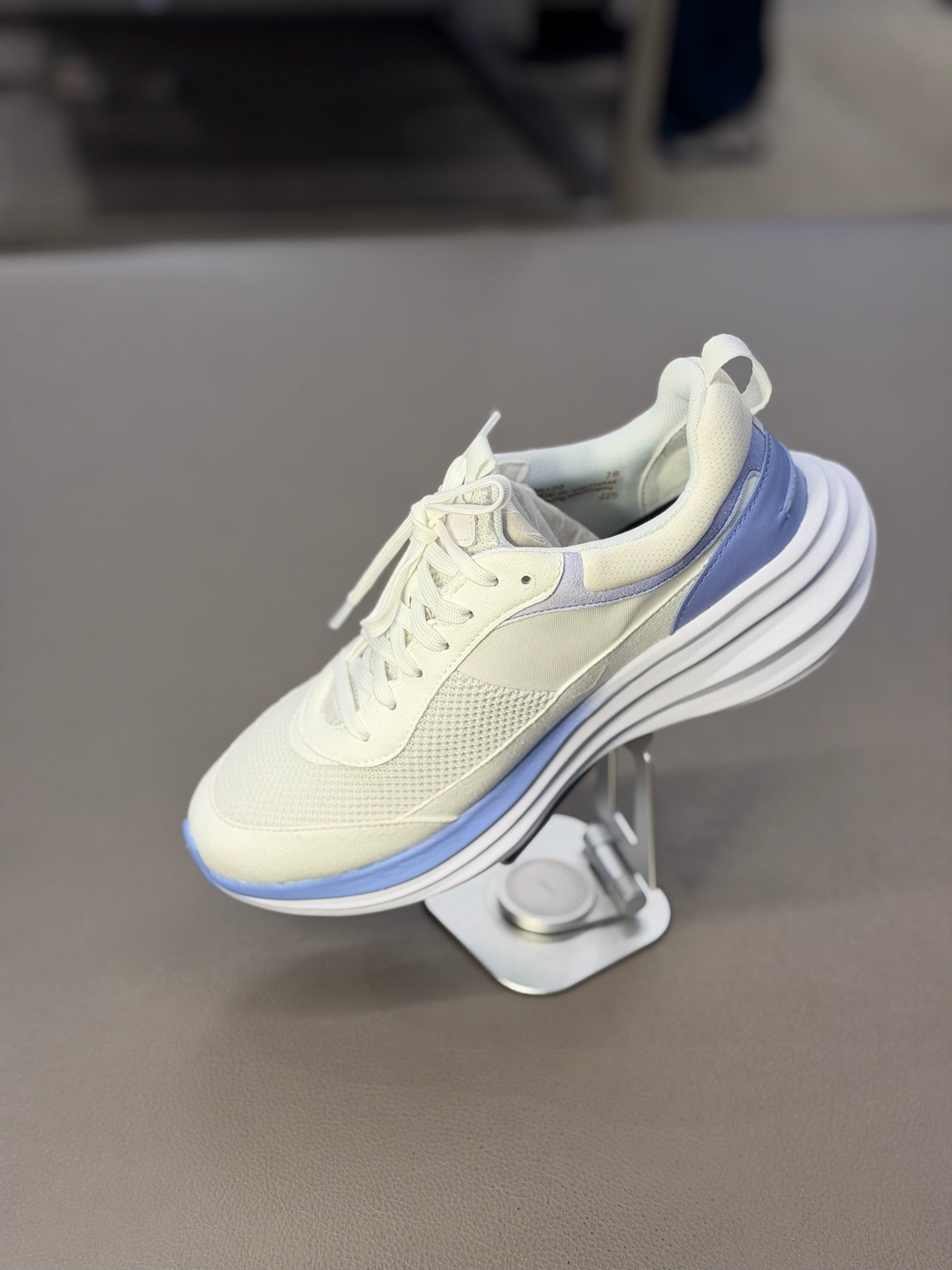 Women's Originalgrand Quadstreak Running Sneaker