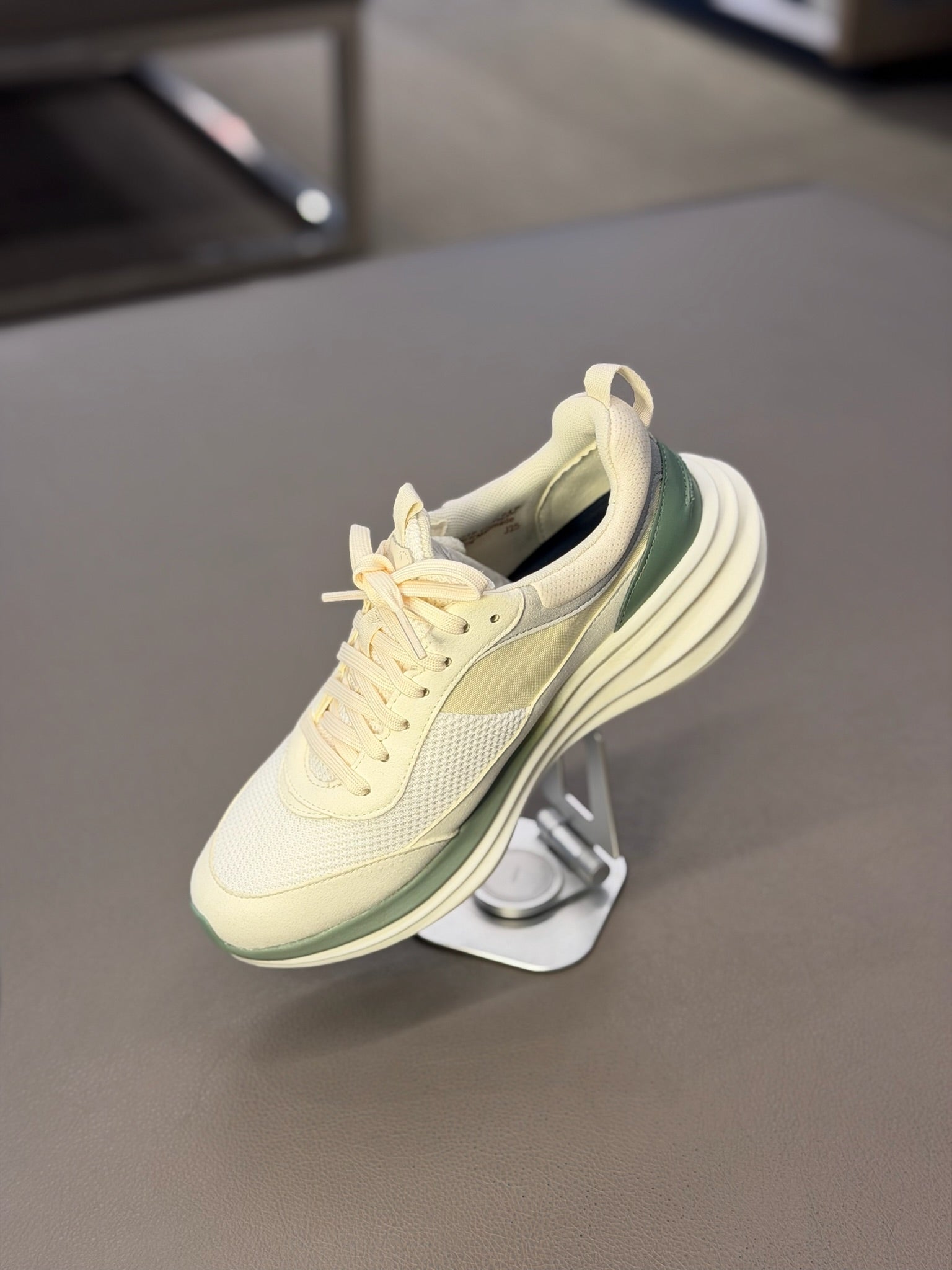 Women's Originalgrand Quadstreak Running Sneaker