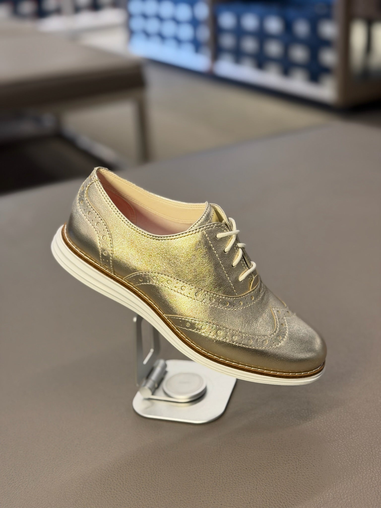 Women's Øriginalgrand Camarin Wingtip Oxfords Gold
