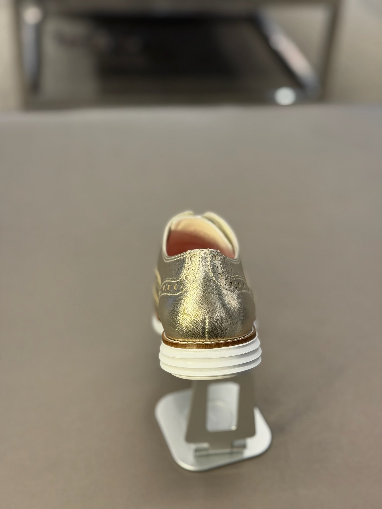 Women's Øriginalgrand Camarin Wingtip Oxfords Gold