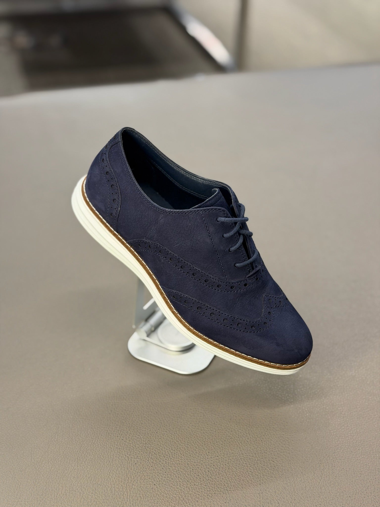 Women's Øriginalgrand Camarin Wingtip Suede Oxfords