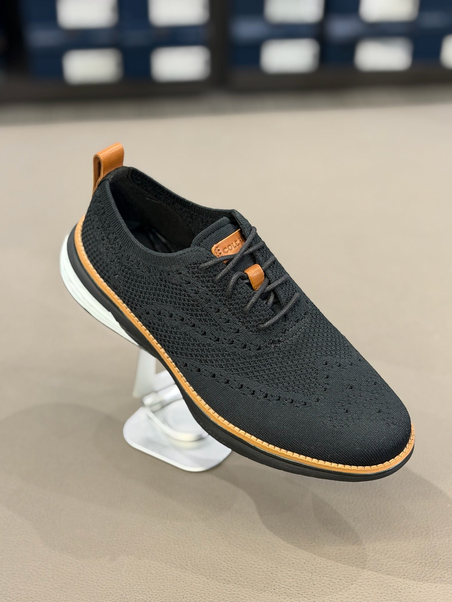 Men's Natural Grand Hurrion Stitchlite Wingtip Oxford Black