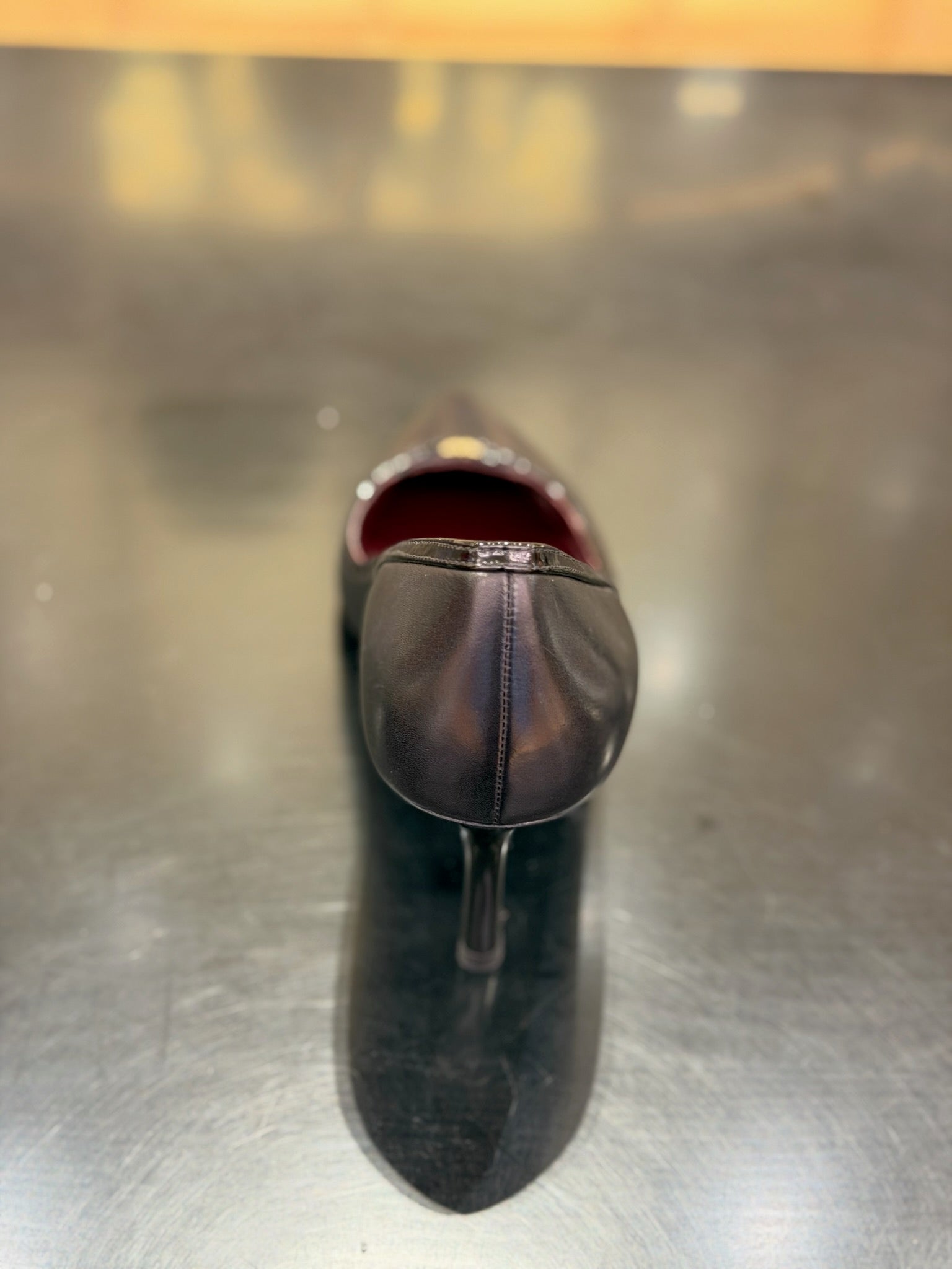 Double t buckle pump