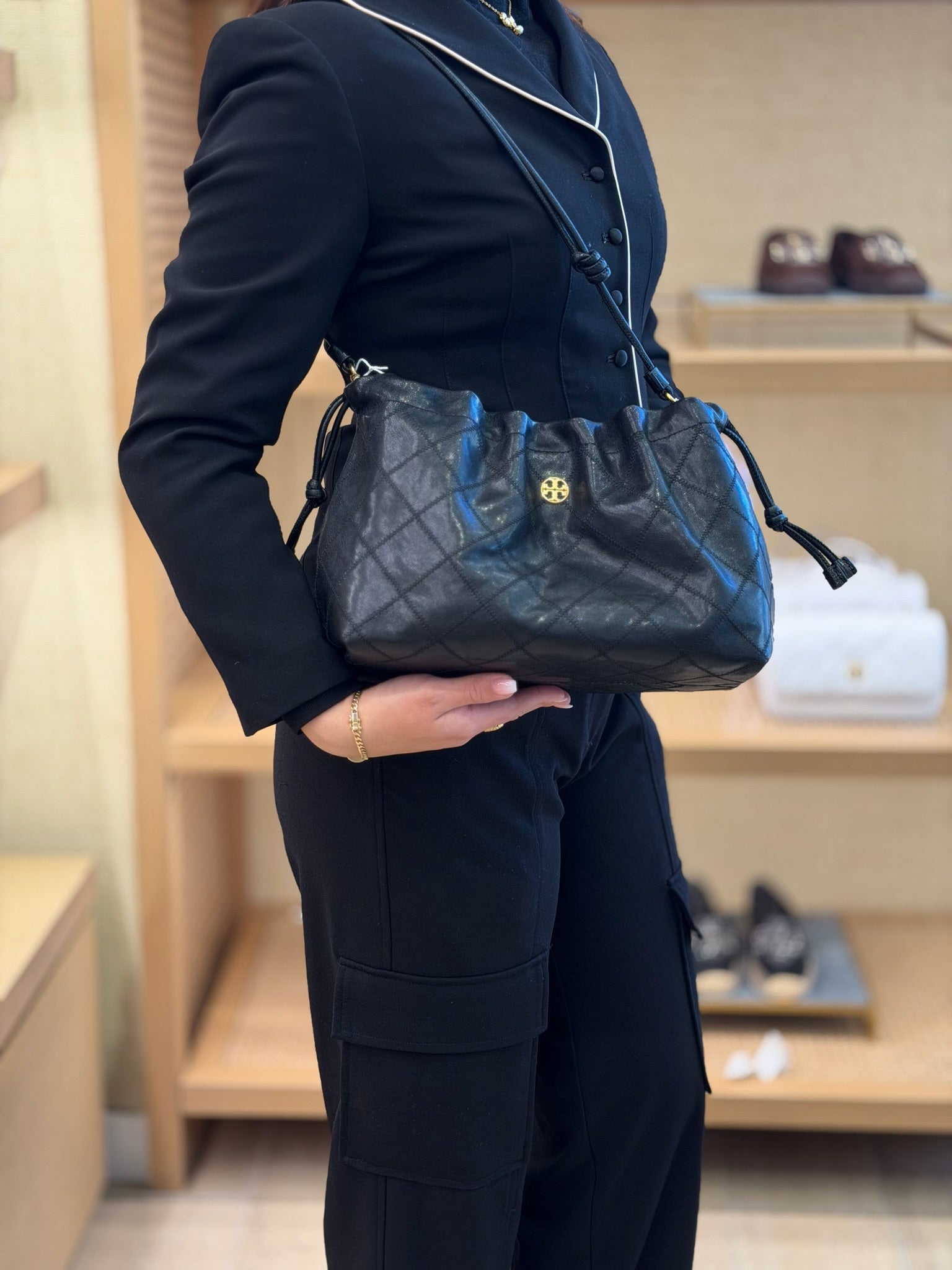 Willa Large E/W Drawstring Bag