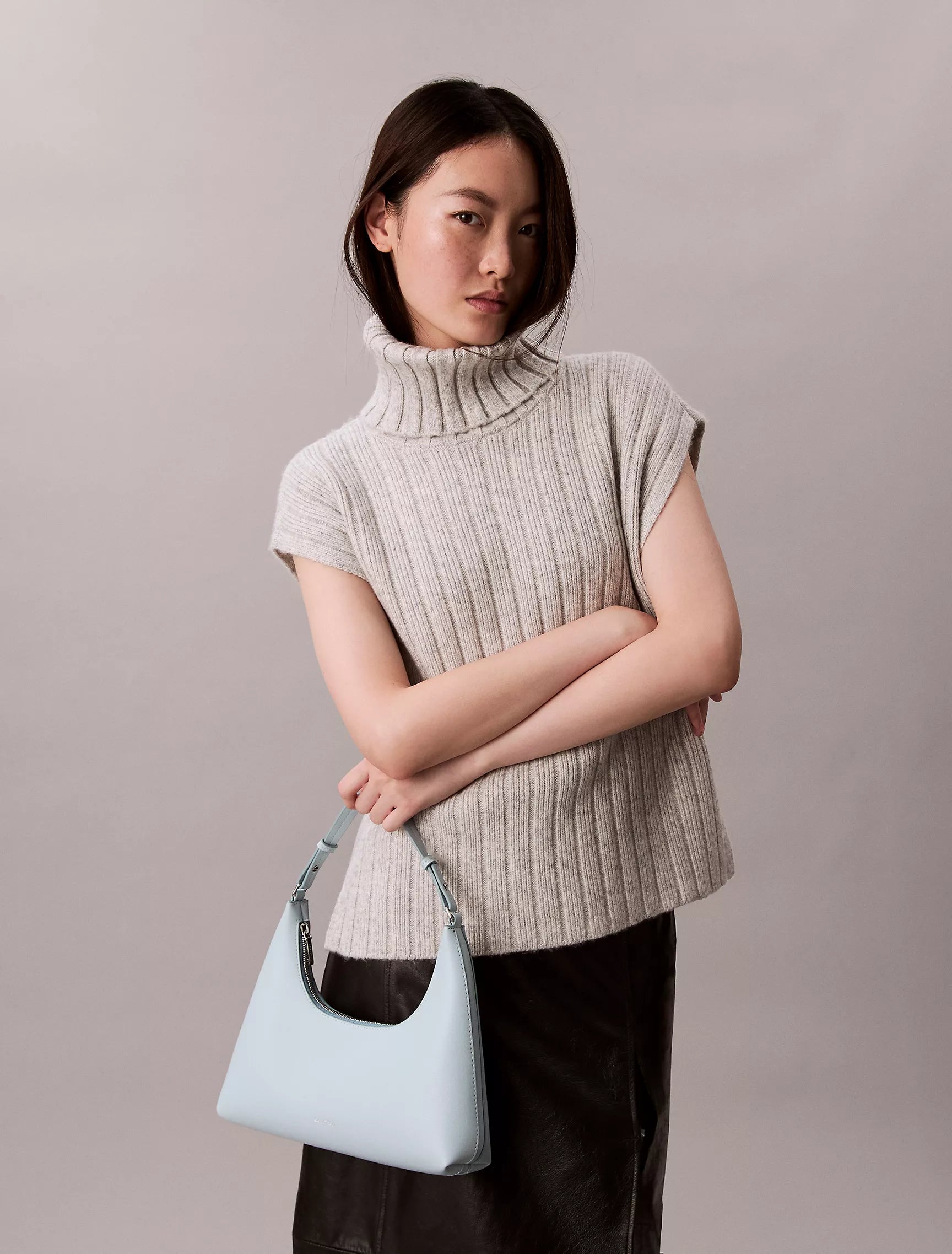 Palest Blue/Smoke Blue