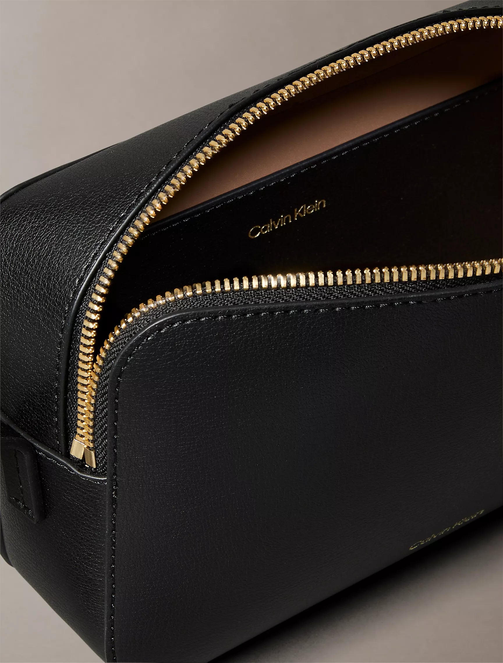 Black/Toasted Coconut