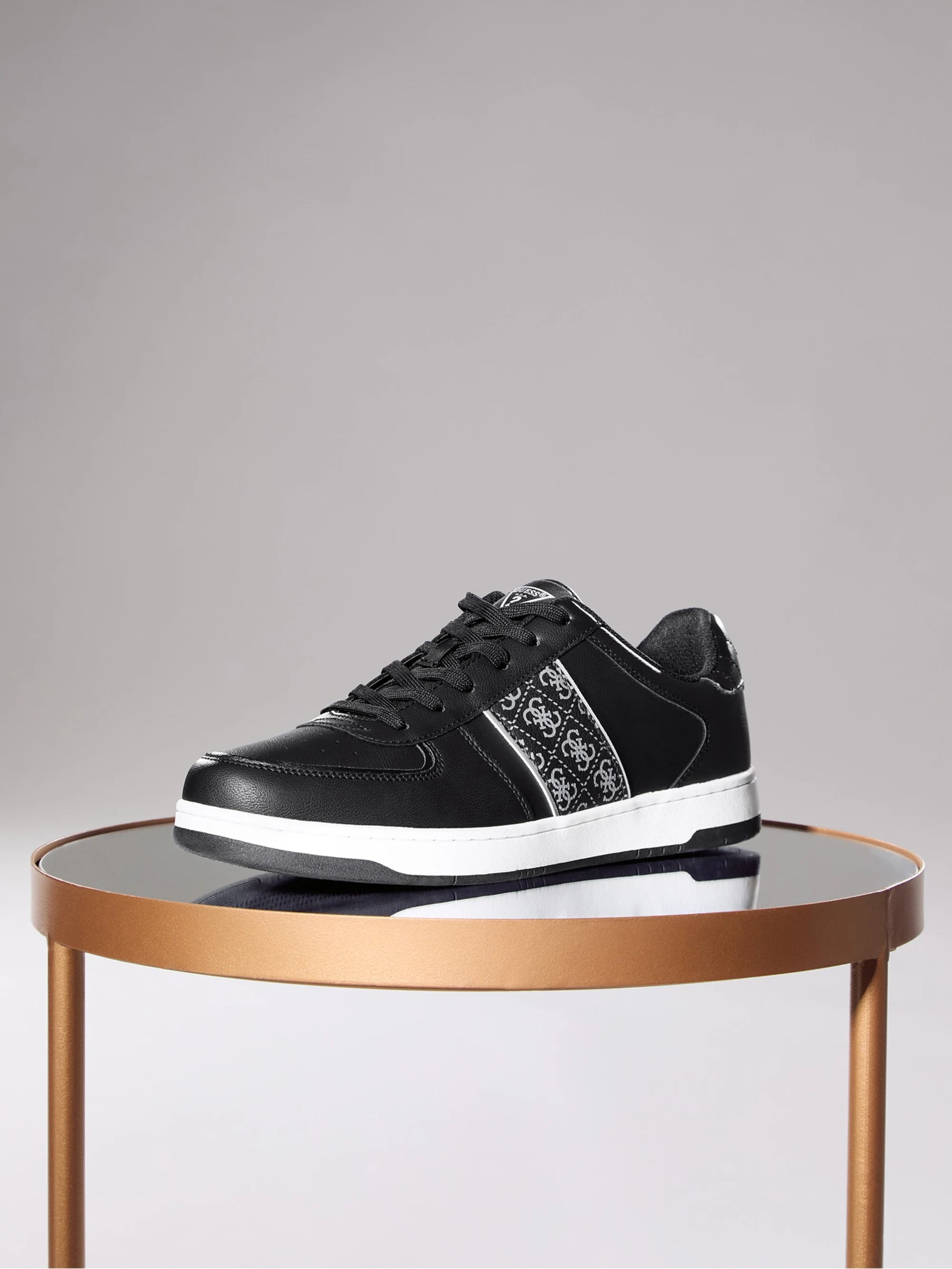 Black 001
