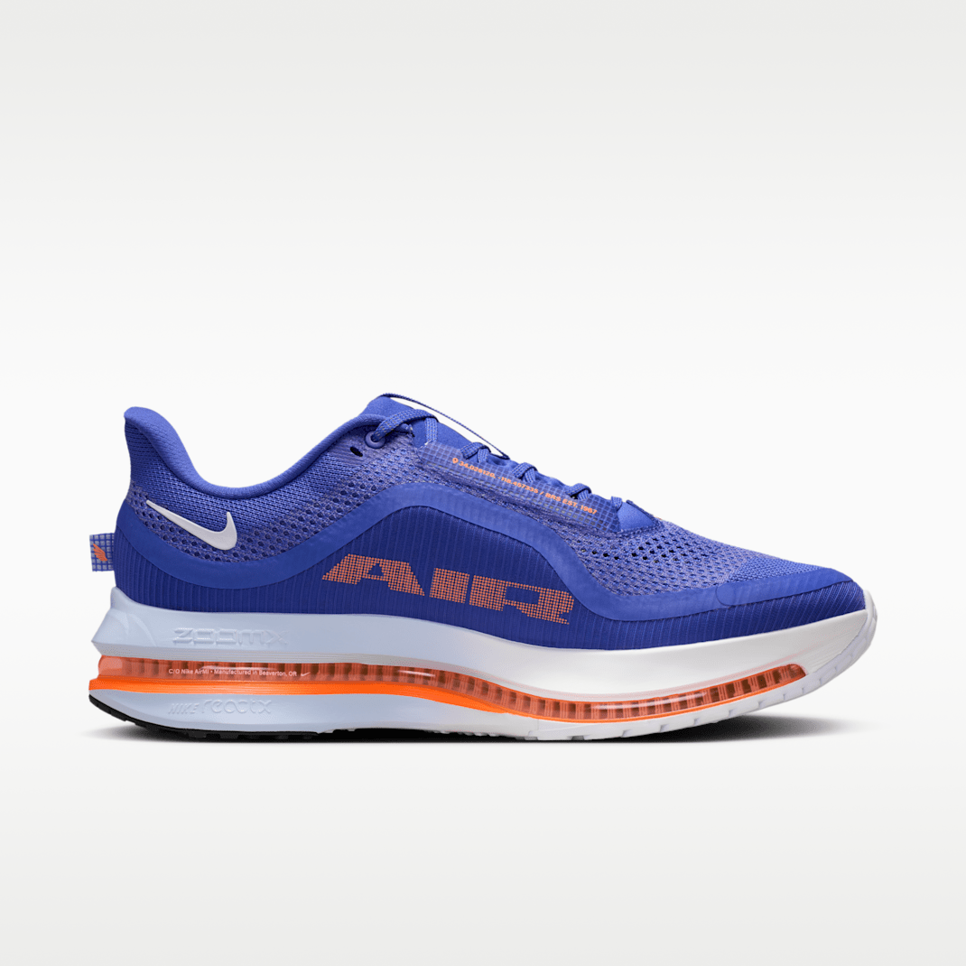 Lapis/Total Orange/Off Noir/White