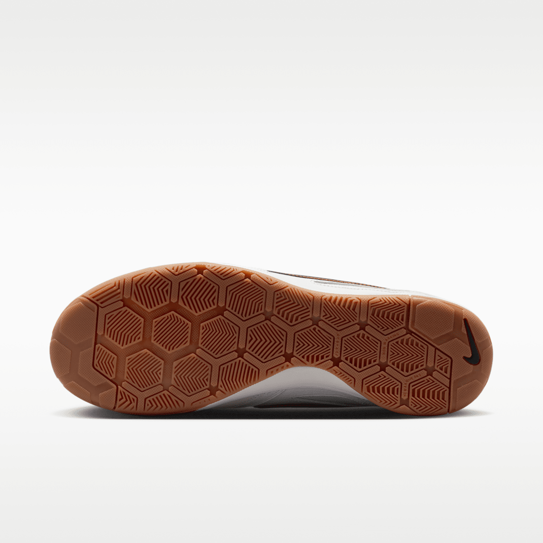 Summit White/Bright Crimson/Gum Medium Brown/Black