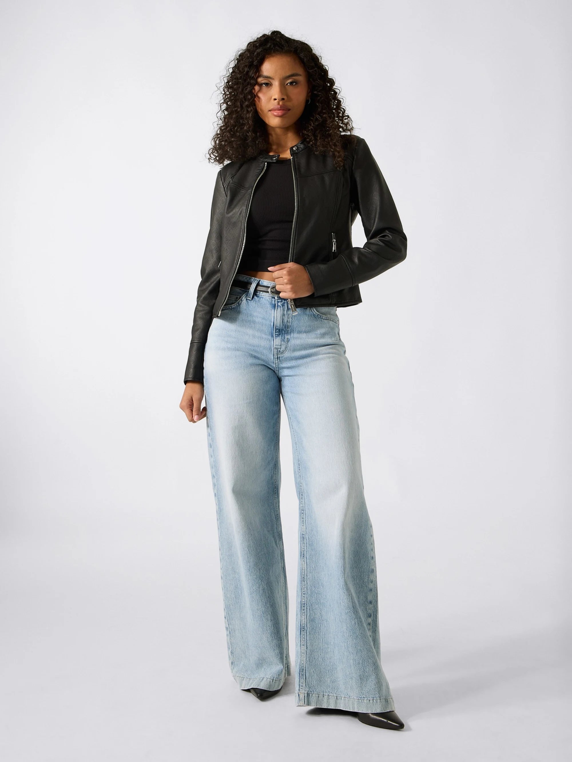 4G Embossed Black