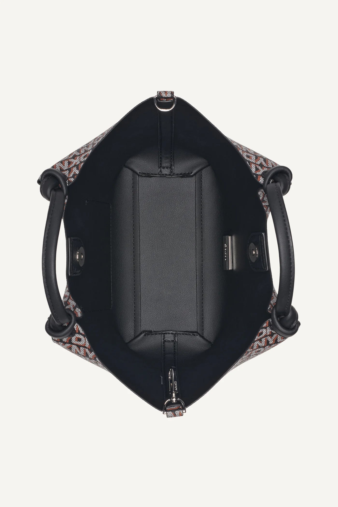 black/saddle