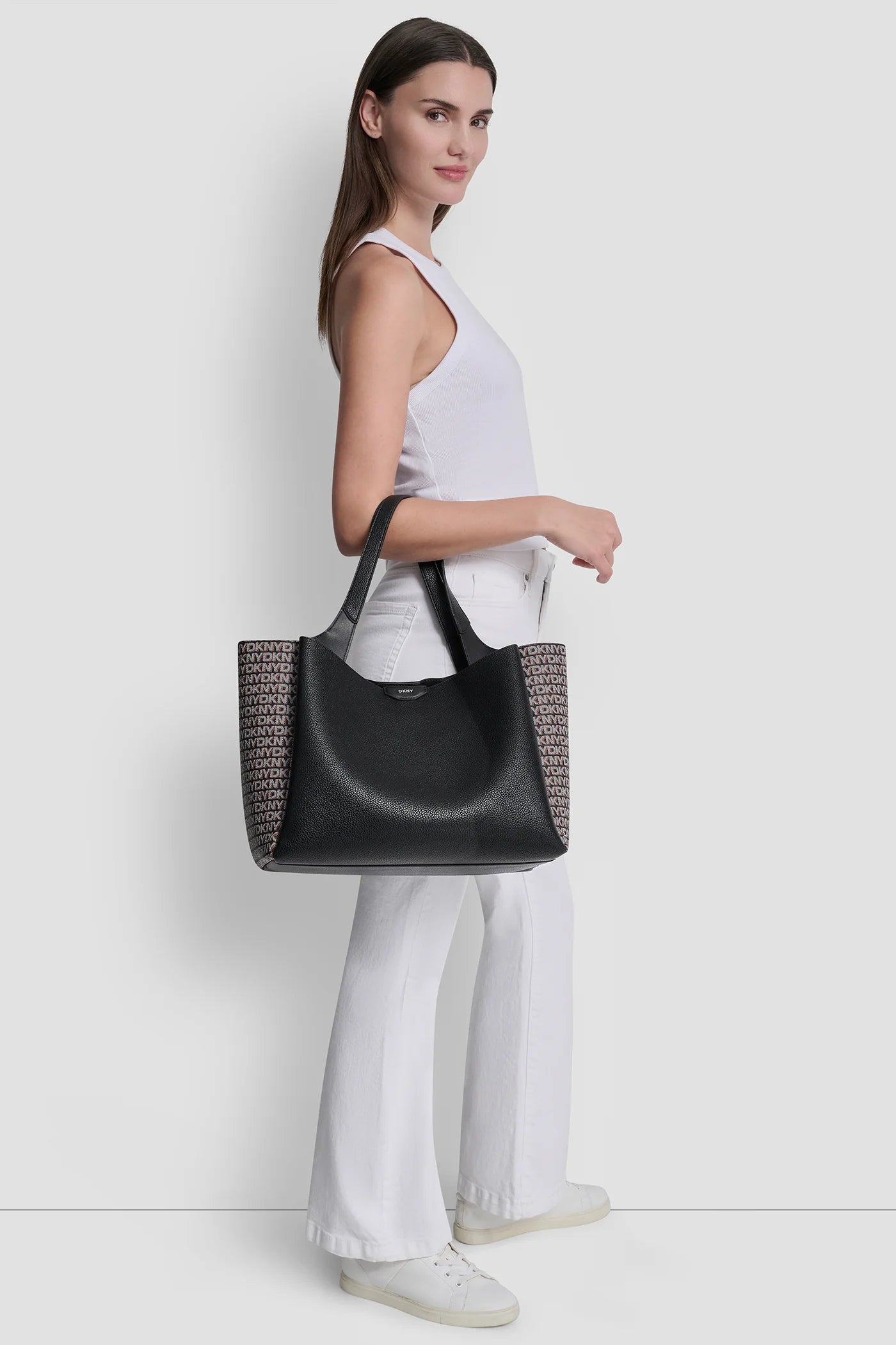 black/saddle