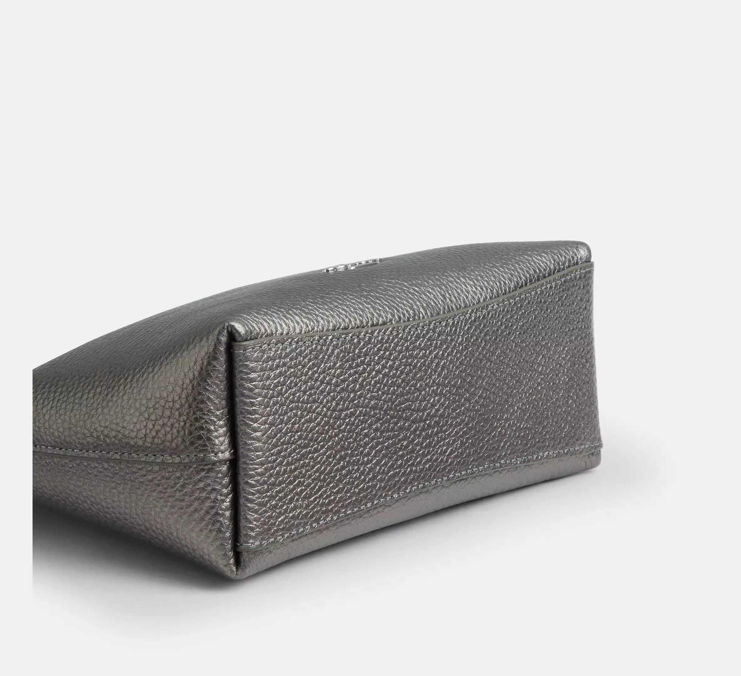 Silver/Metallic Graphite/Walnut