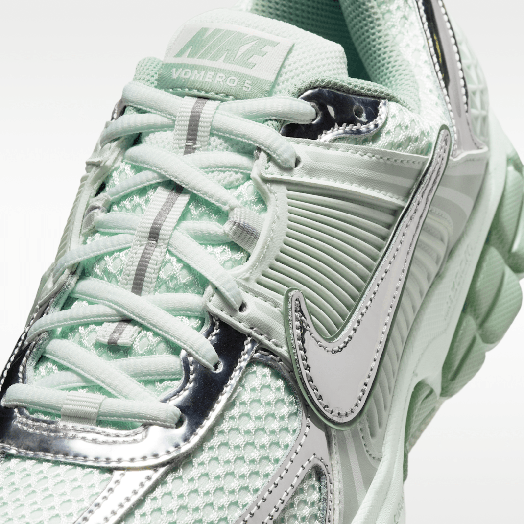 Barely Green/Steam/Spruce Aura/Metallic Silver