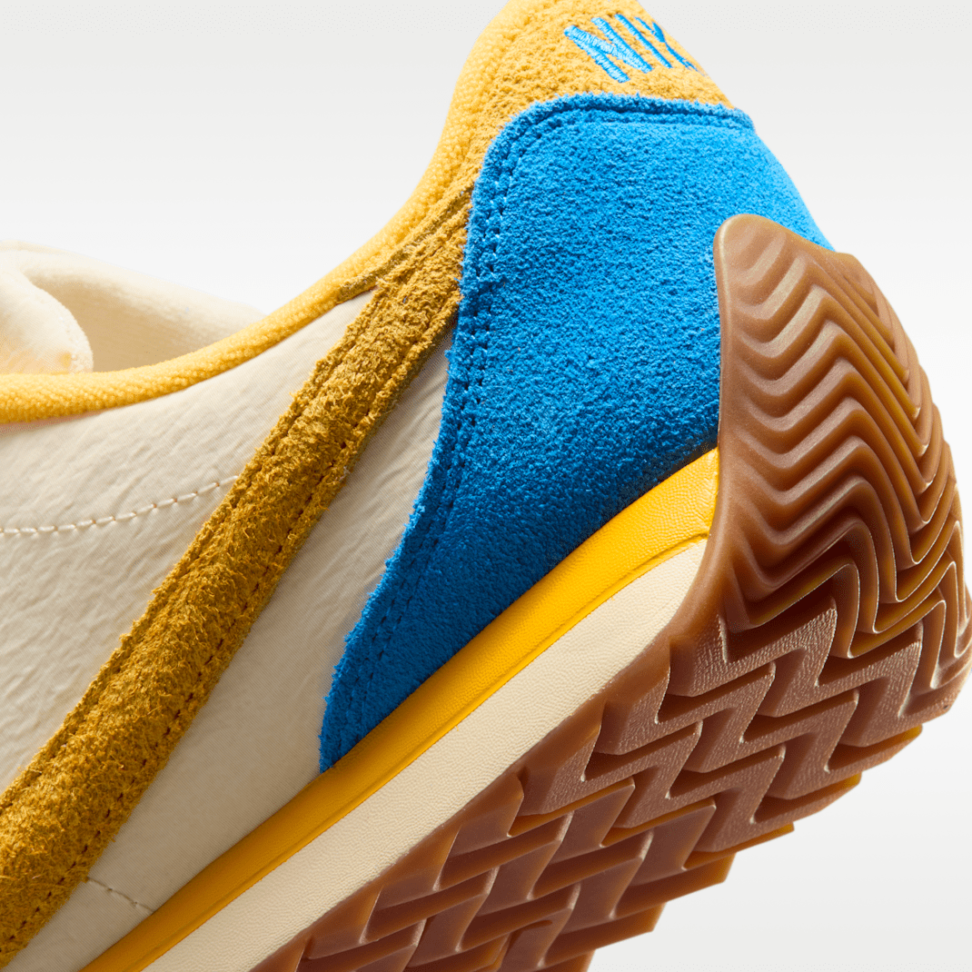 Coconut Milk/Photo Blue/Gum Medium Brown/University Gold