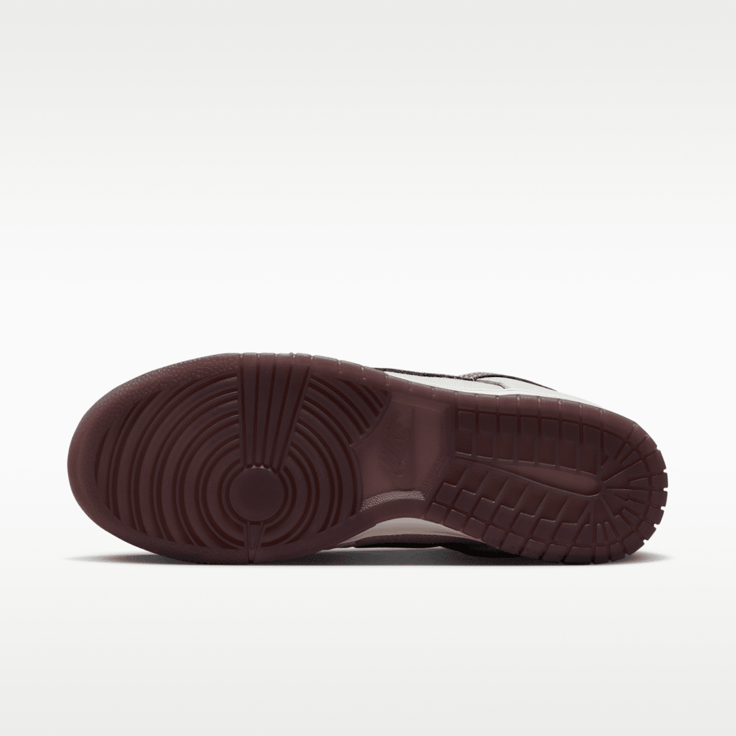 Off White/Spruce Aura/Moon Particle/Dark Raisin