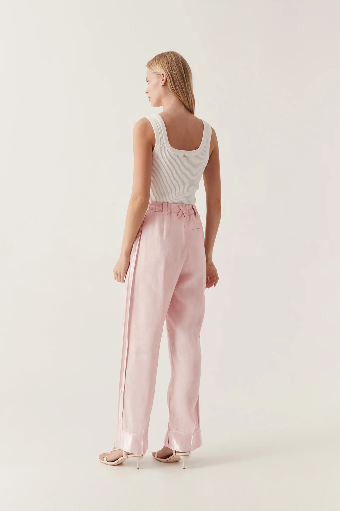 SOFT PINK