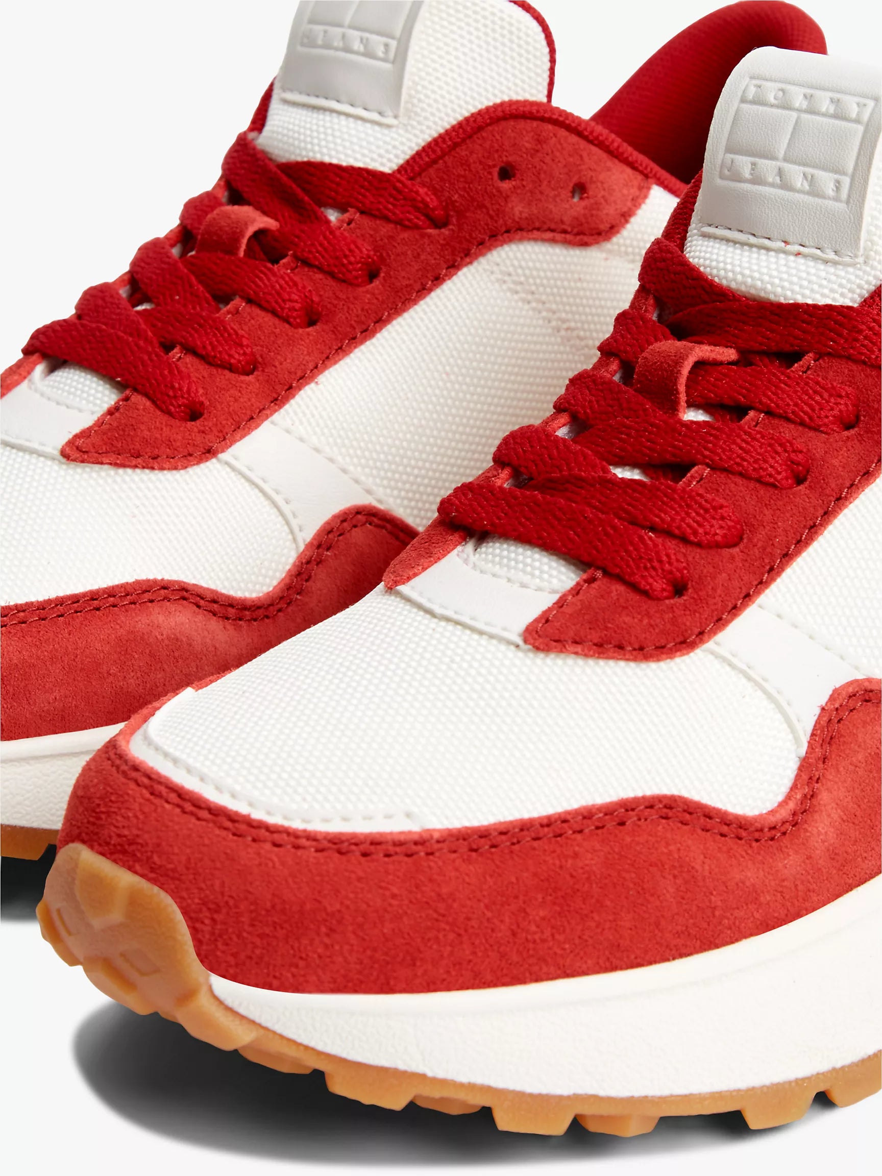 Ivory/Arizona Red