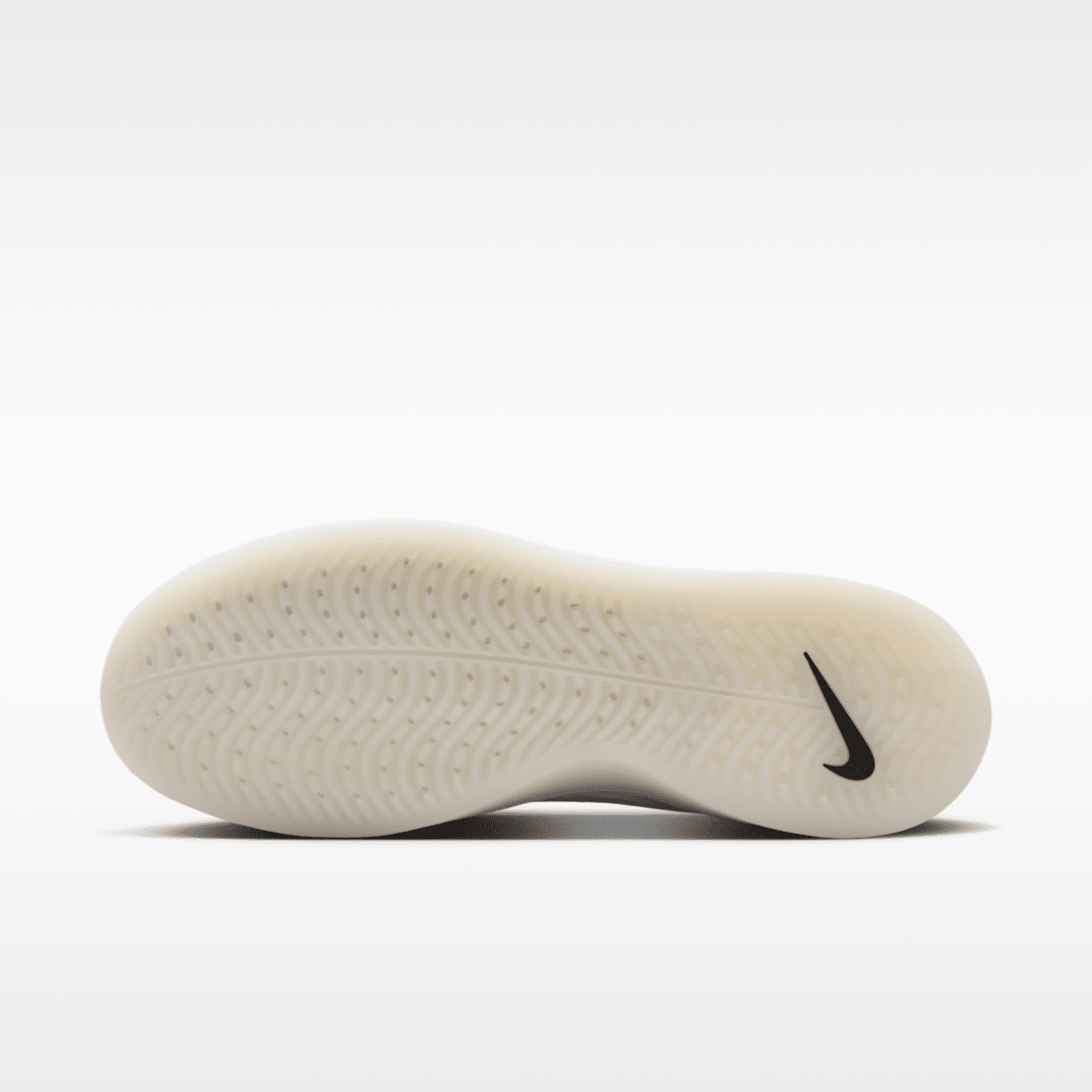 White/White/Black/Black