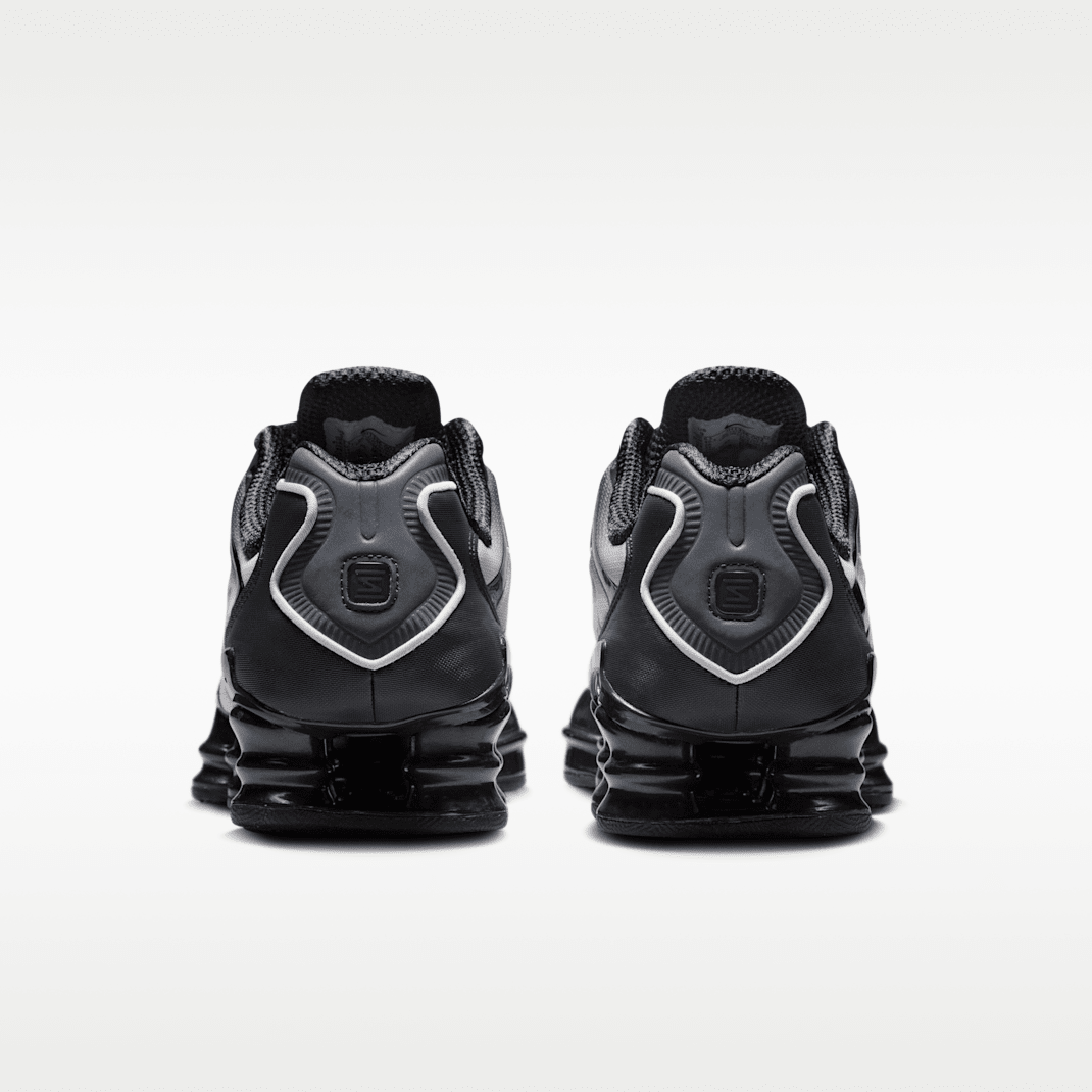 Off Noir/Black/White