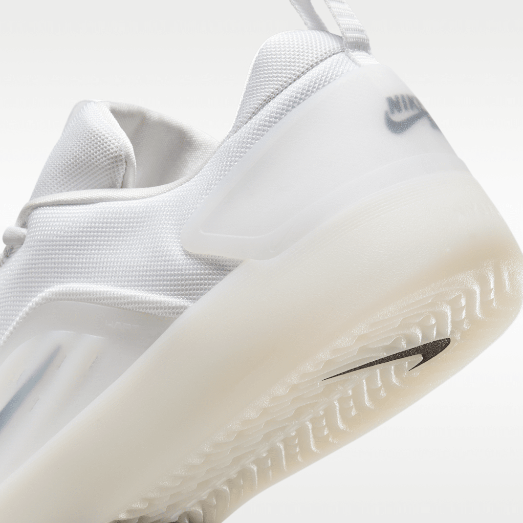 White/White/Black/Black