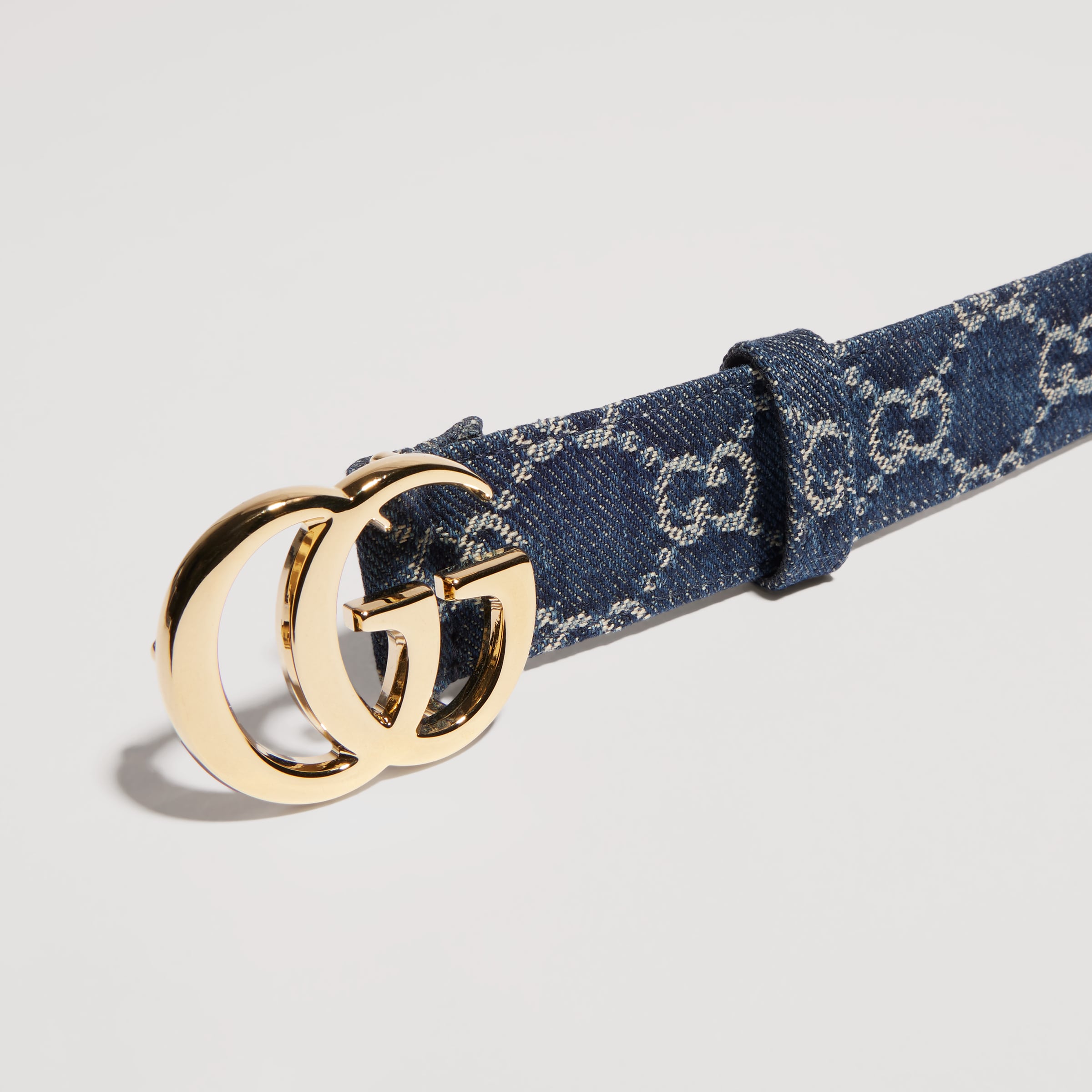 denim azul oscuro con GG