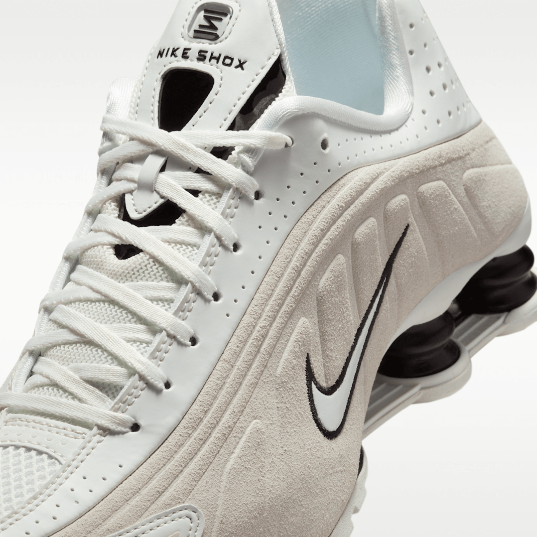 Summit White/Light Orewood Brown/Black