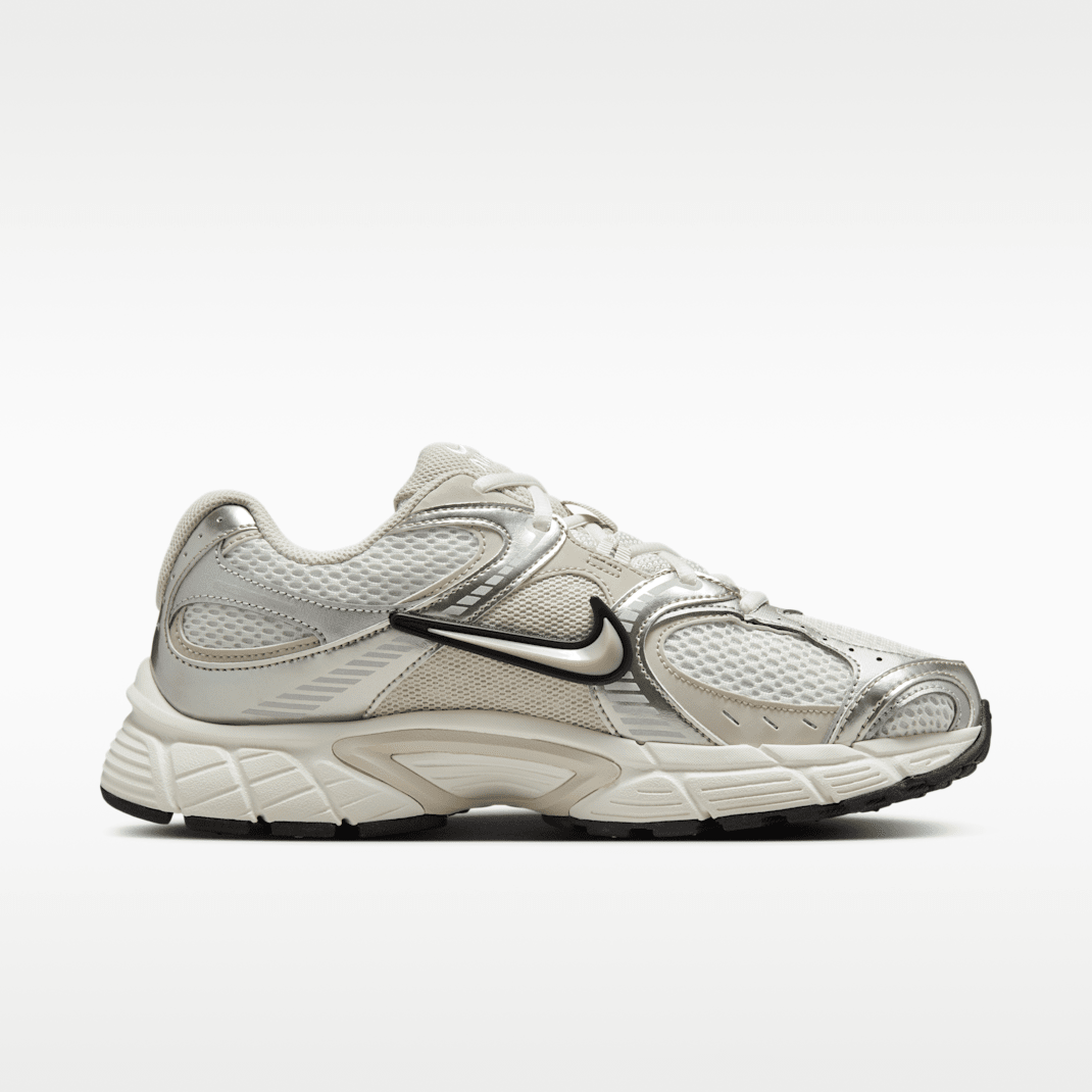 Summit White/Sail/Black/Light Orewood Brown