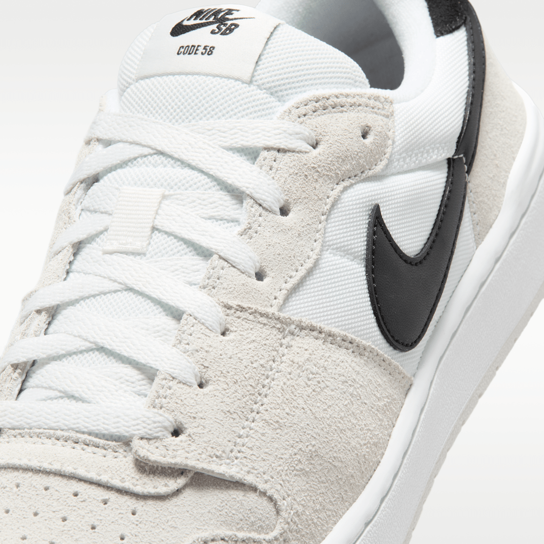 White/Summit White/Black/Black