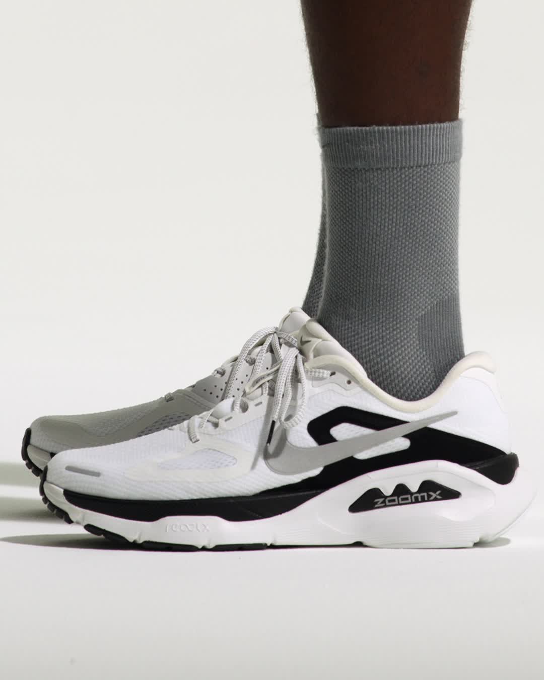 Summit White/Black/Metallic Silver