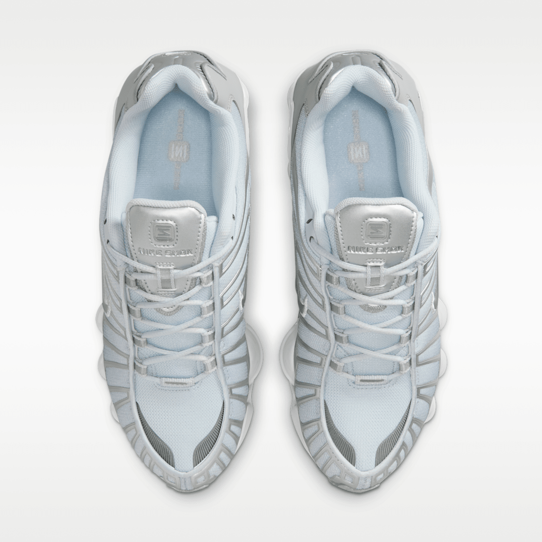 Pure Platinum/Smoke Grey/Metallic Silver