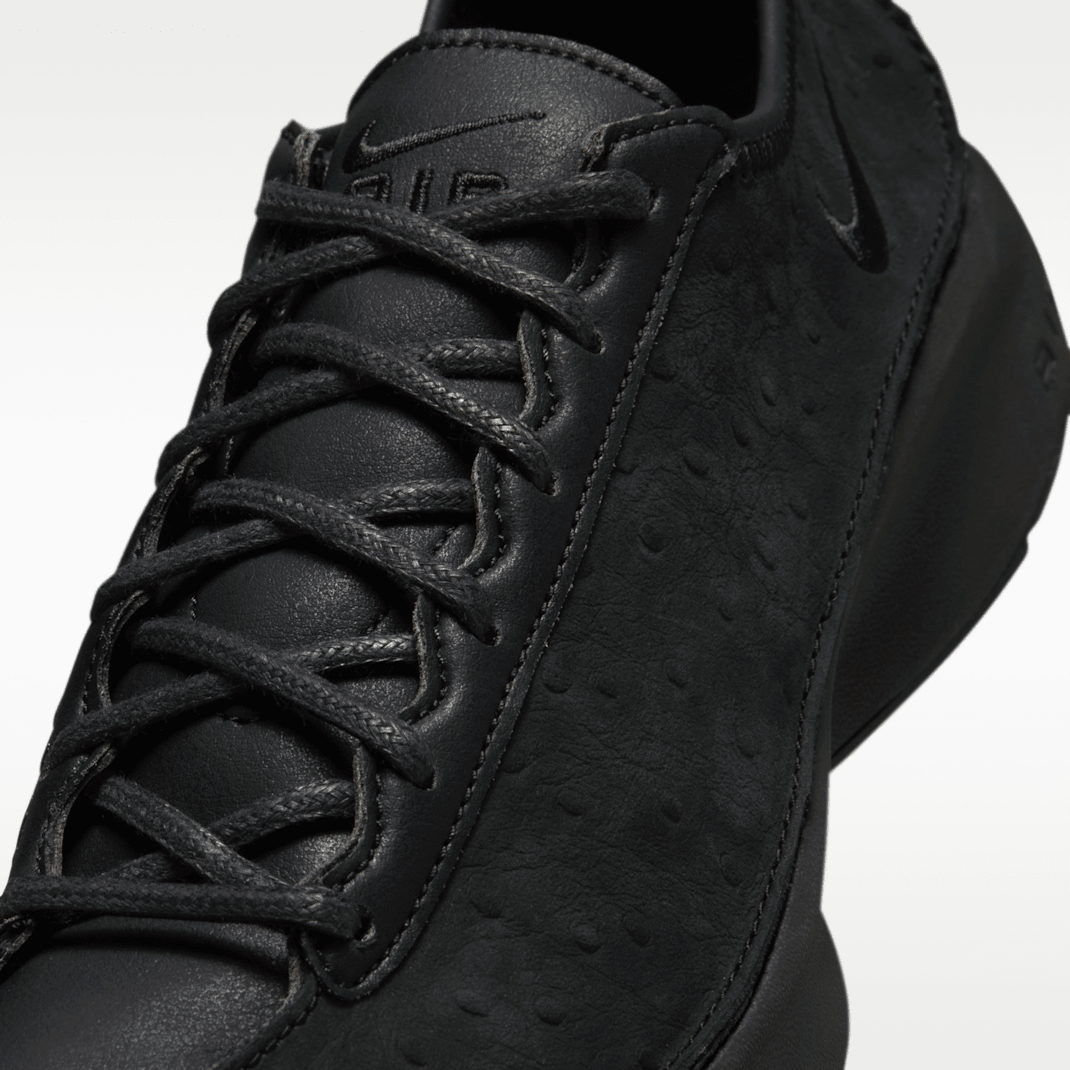 Black/Black/Black