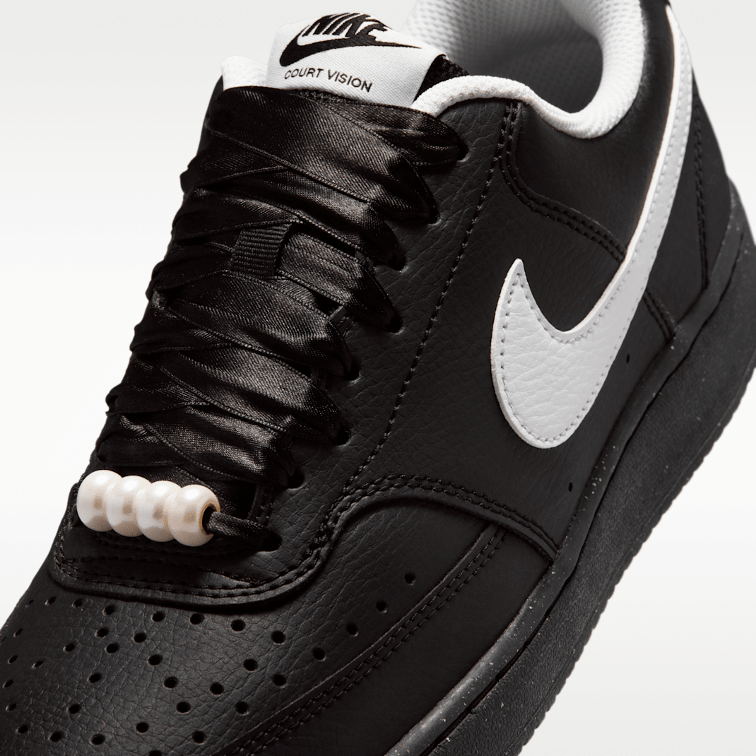 Black/White