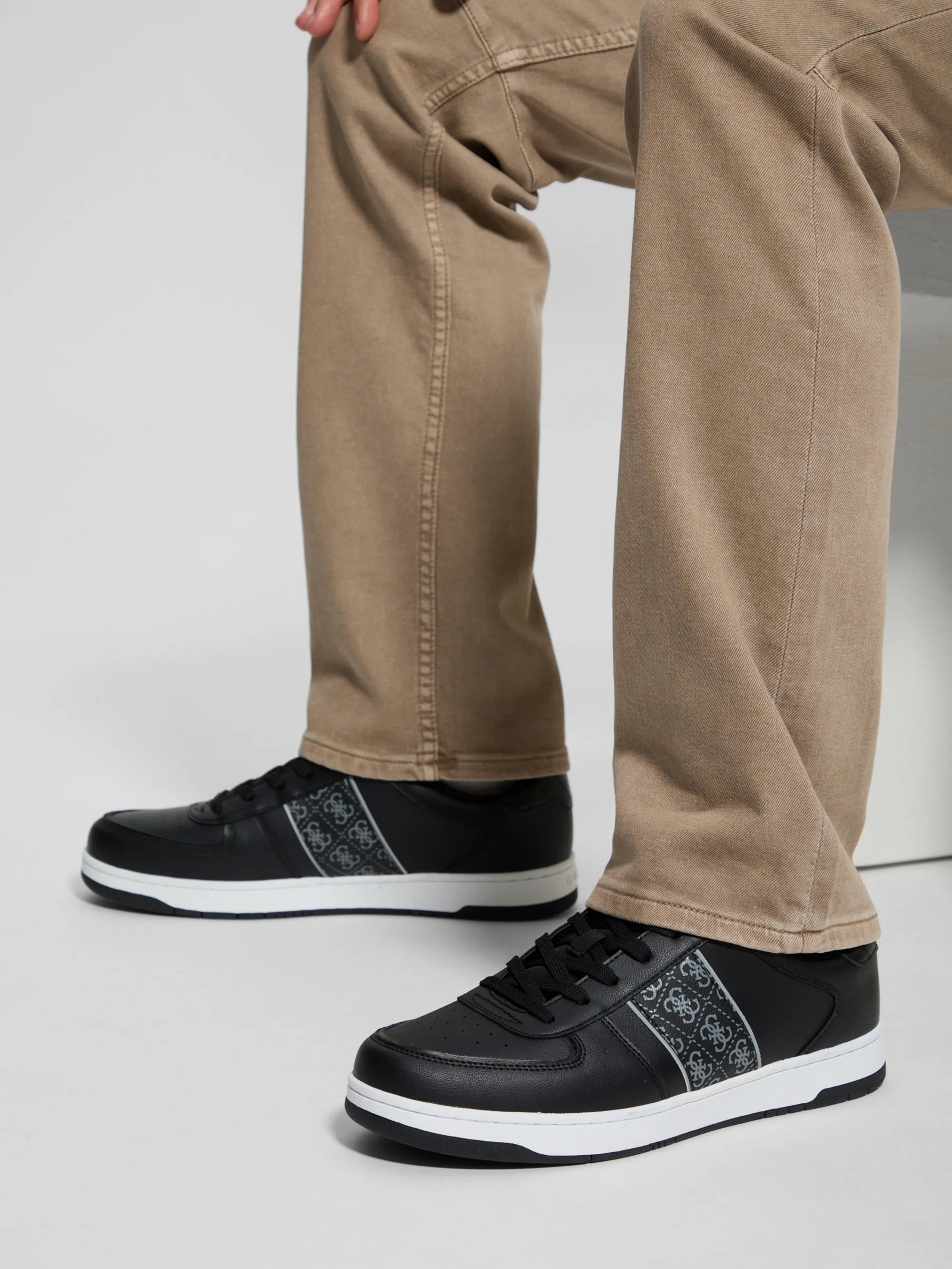 Black 001