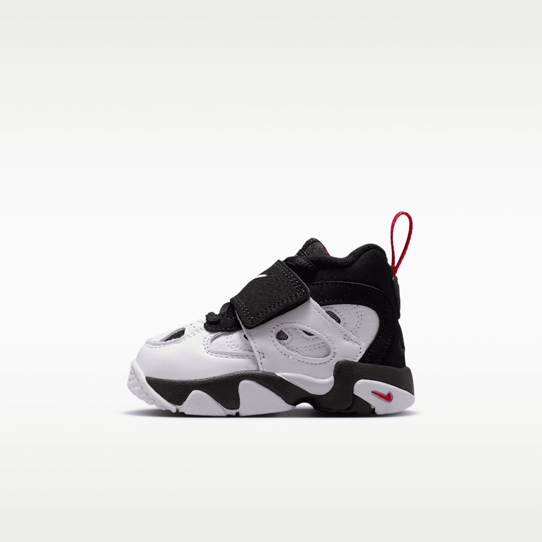 Black/Fire Red/Metallic Gold/White