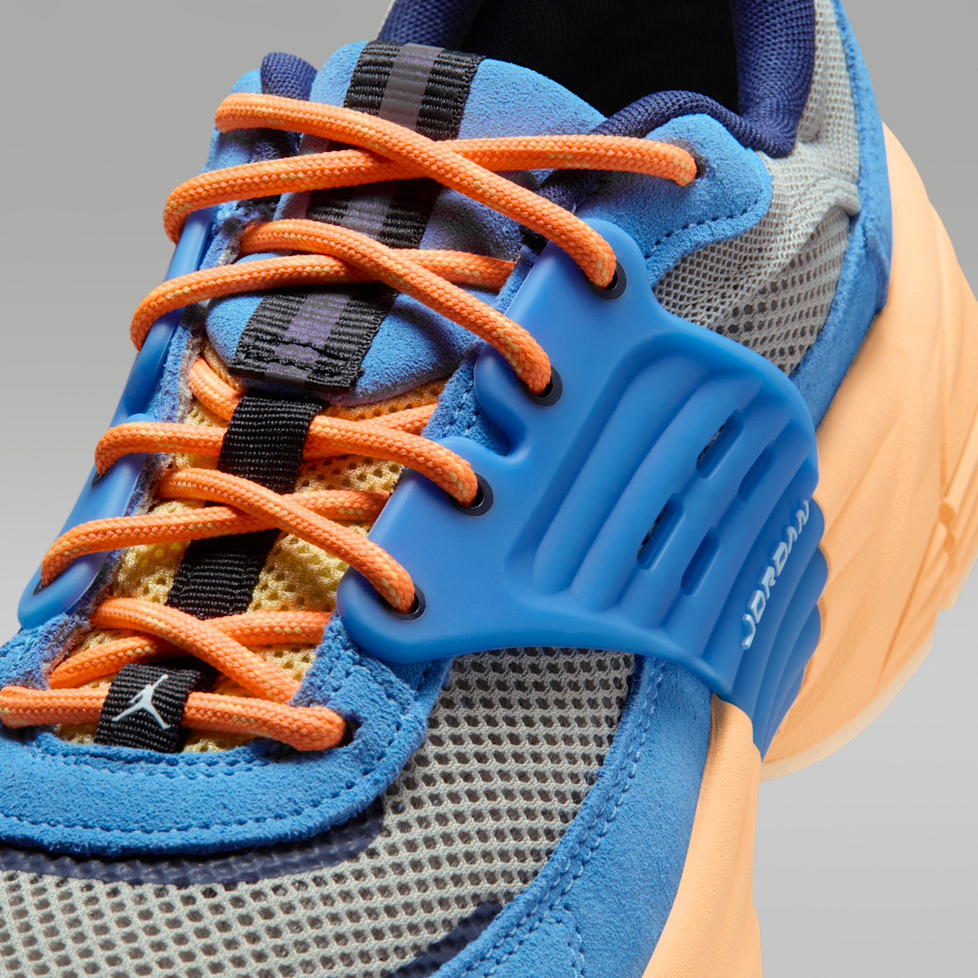 Blue Beyond/Cobblestone/Midnight Navy/Atomic Orange