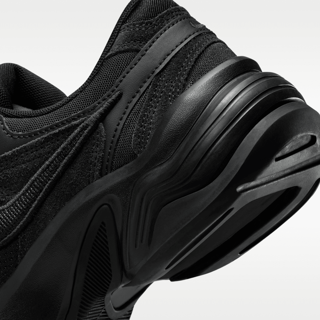 Black/Black