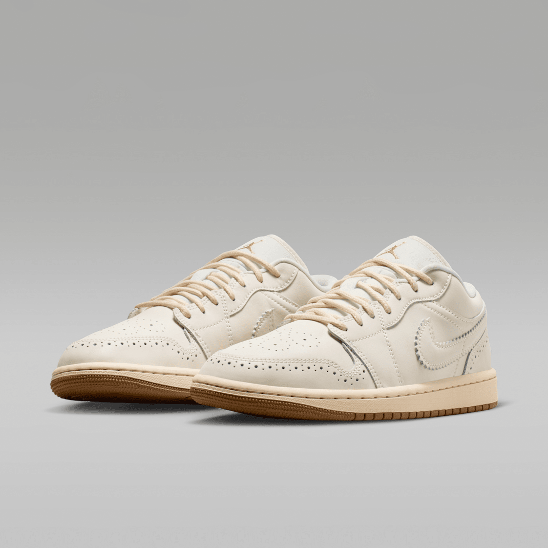 Chalk/Metallic Gold/Pearl White/Chalk