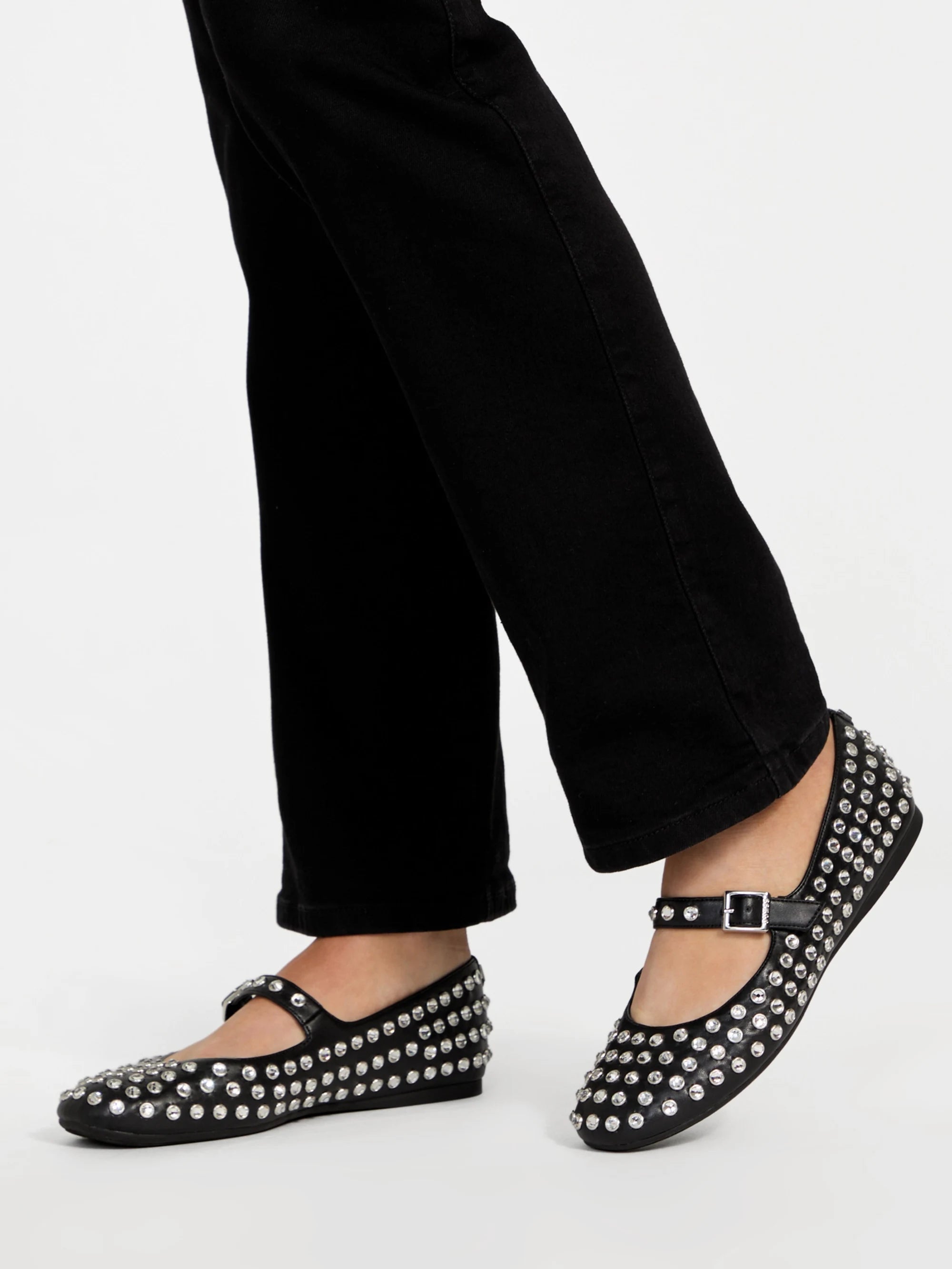 Black 001