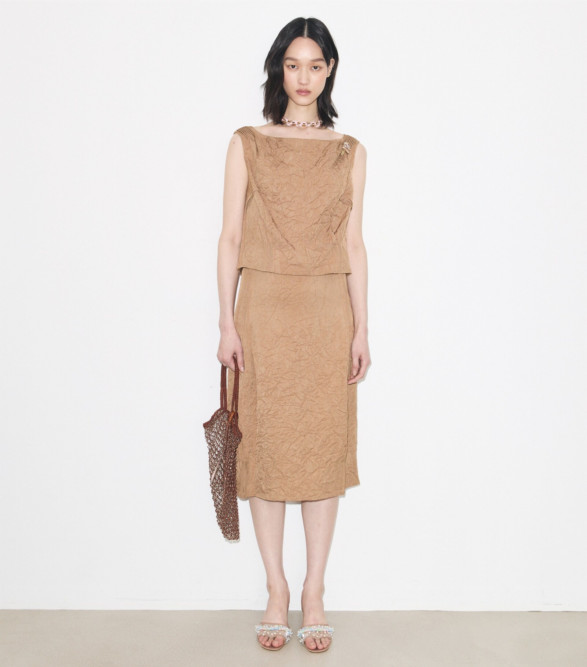 beige