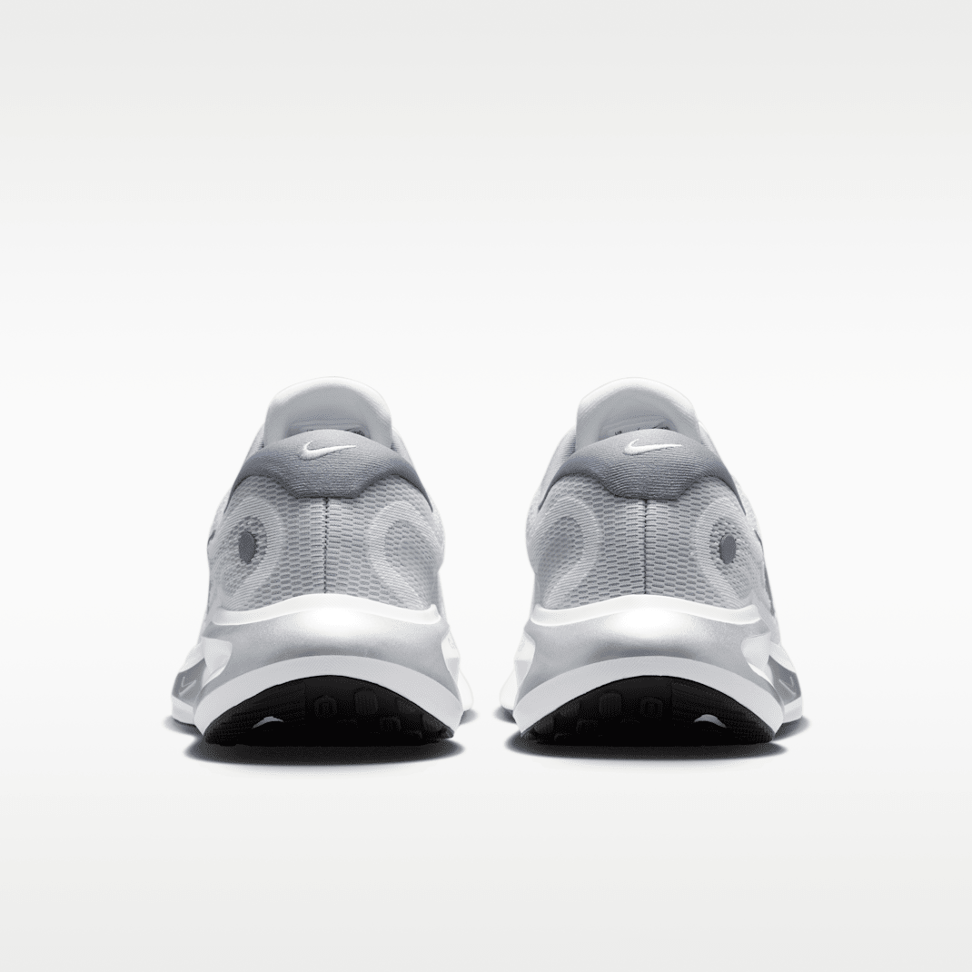 White/Black/Ashen Slate/Metallic Silver