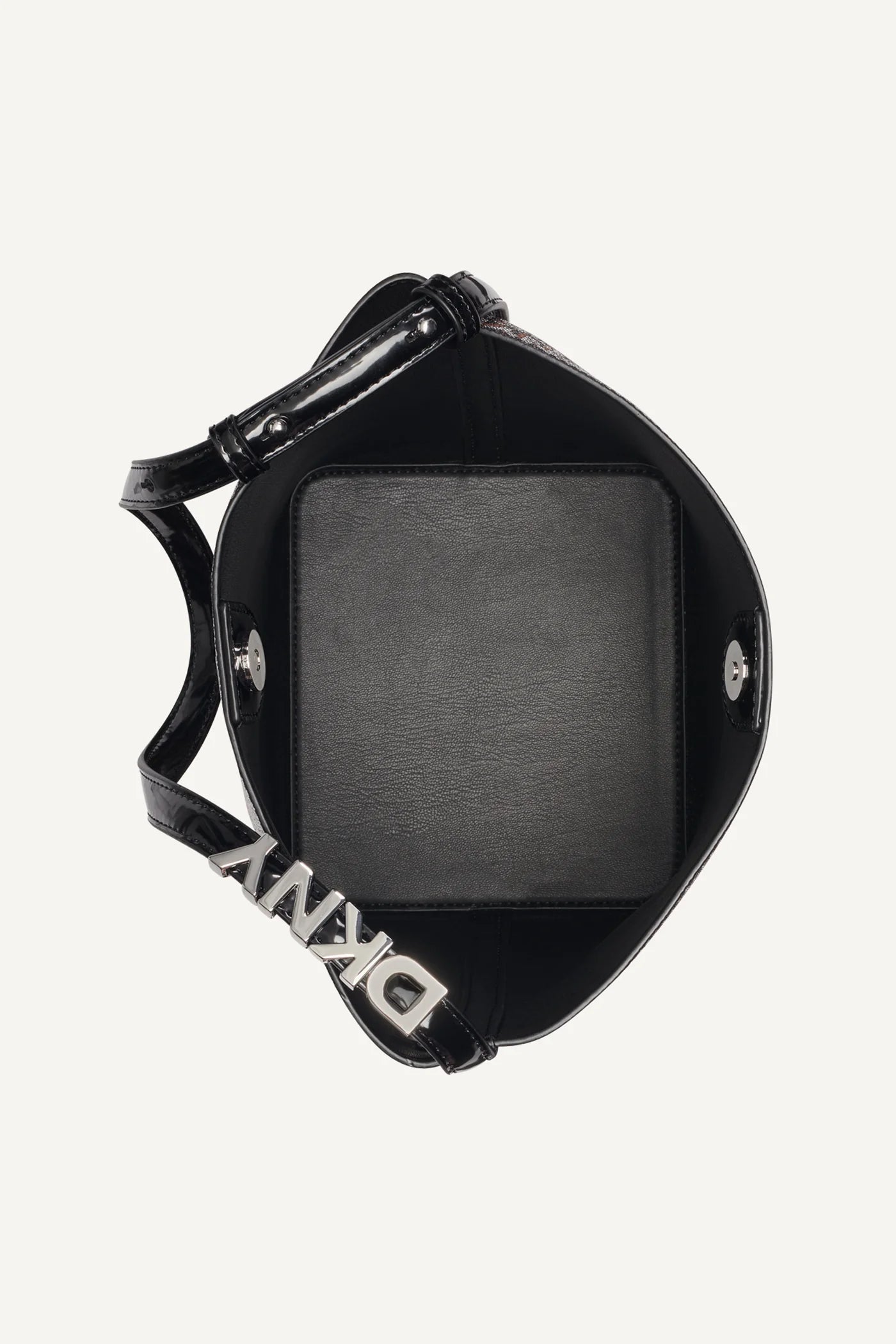 black/saddle