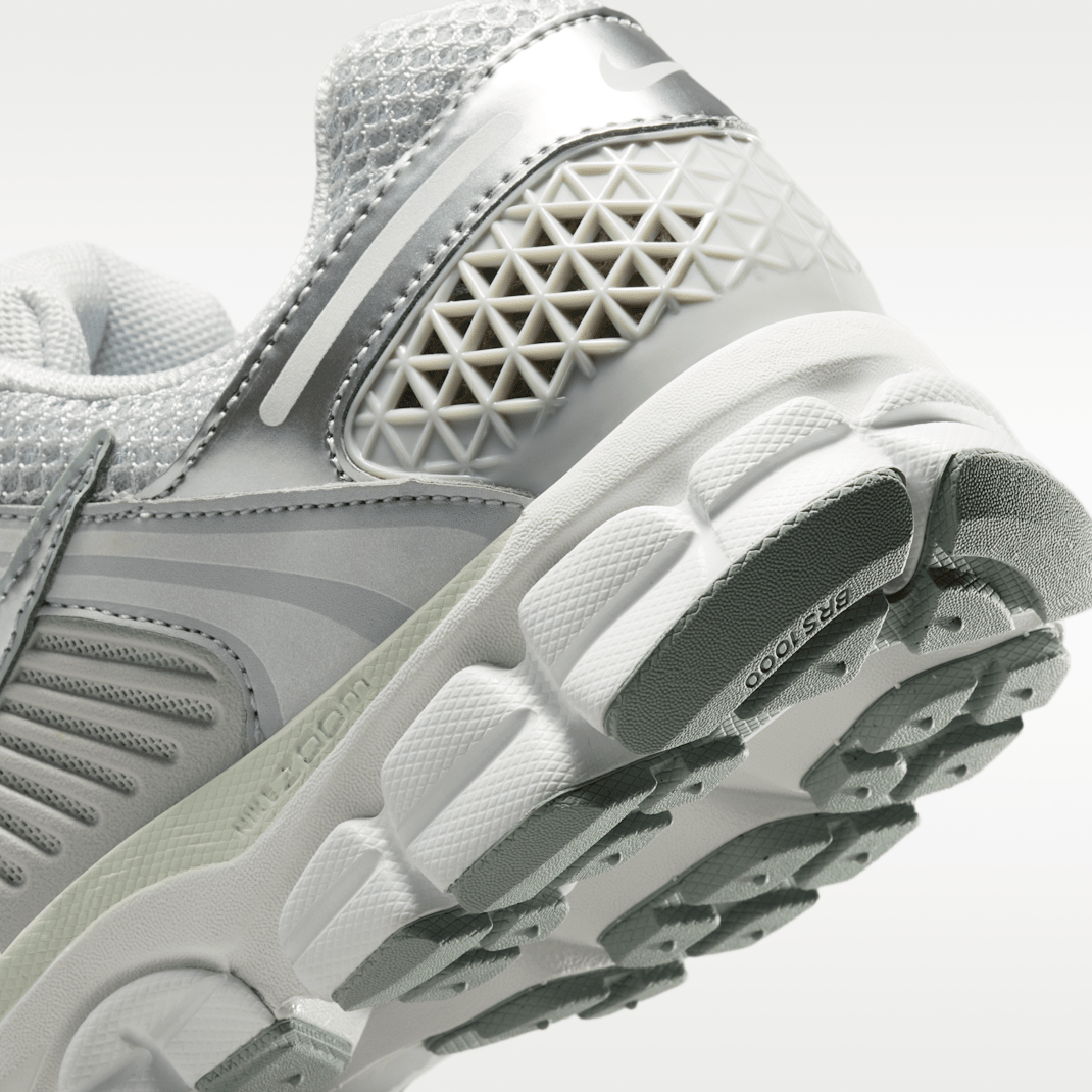 Grey Fog/Off White/Spruce Aura/Grey Fog