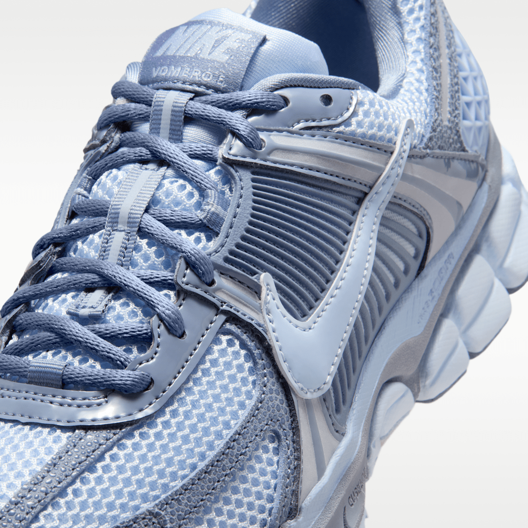 Ashen Slate/Hydrogen Blue/Ghost/Metallic Silver