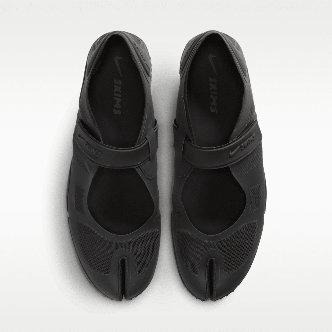 Black/Black/NSKM Dark Smoke